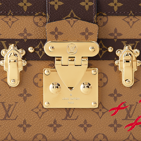 Canvas Monogram Reverse Bolsas de mano Todas las bolsas de mano Bolsa Petite Malle | Louis Vuitton ® (Ampliar producto)