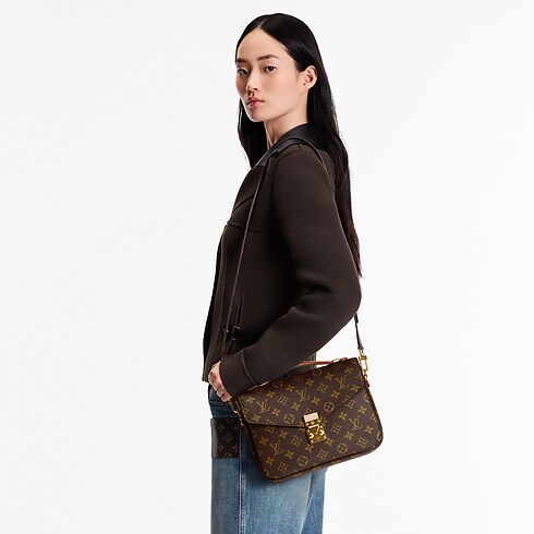 Monogram Bolsas de mano Todas las bolsas de mano Bolsa Pochette Métis | Louis Vuitton ® (Ampliar producto)