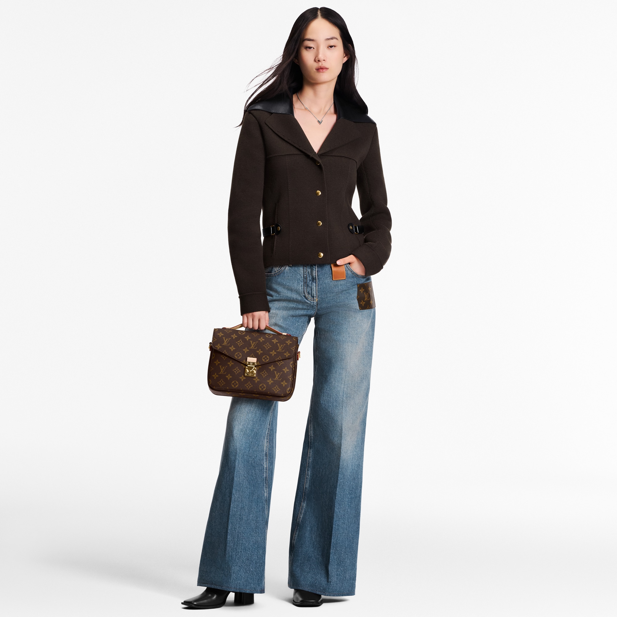 Monogram Bolsas de mano Todas las bolsas de mano Bolsa Pochette Métis | Louis Vuitton ® (Ampliar producto)