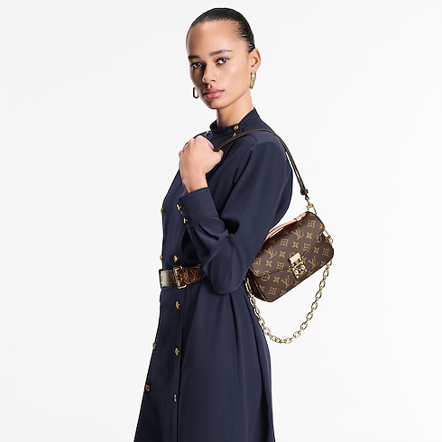 Monogram Bolsas de mano Todas las bolsas de mano Bolsa Pochette Métis East West | Louis Vuitton ® (Ampliar producto)