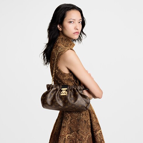 Monogram Bolsas de mano Todas las bolsas de mano Bolsa Pochette Sling PM | Louis Vuitton ® (Ampliar producto)