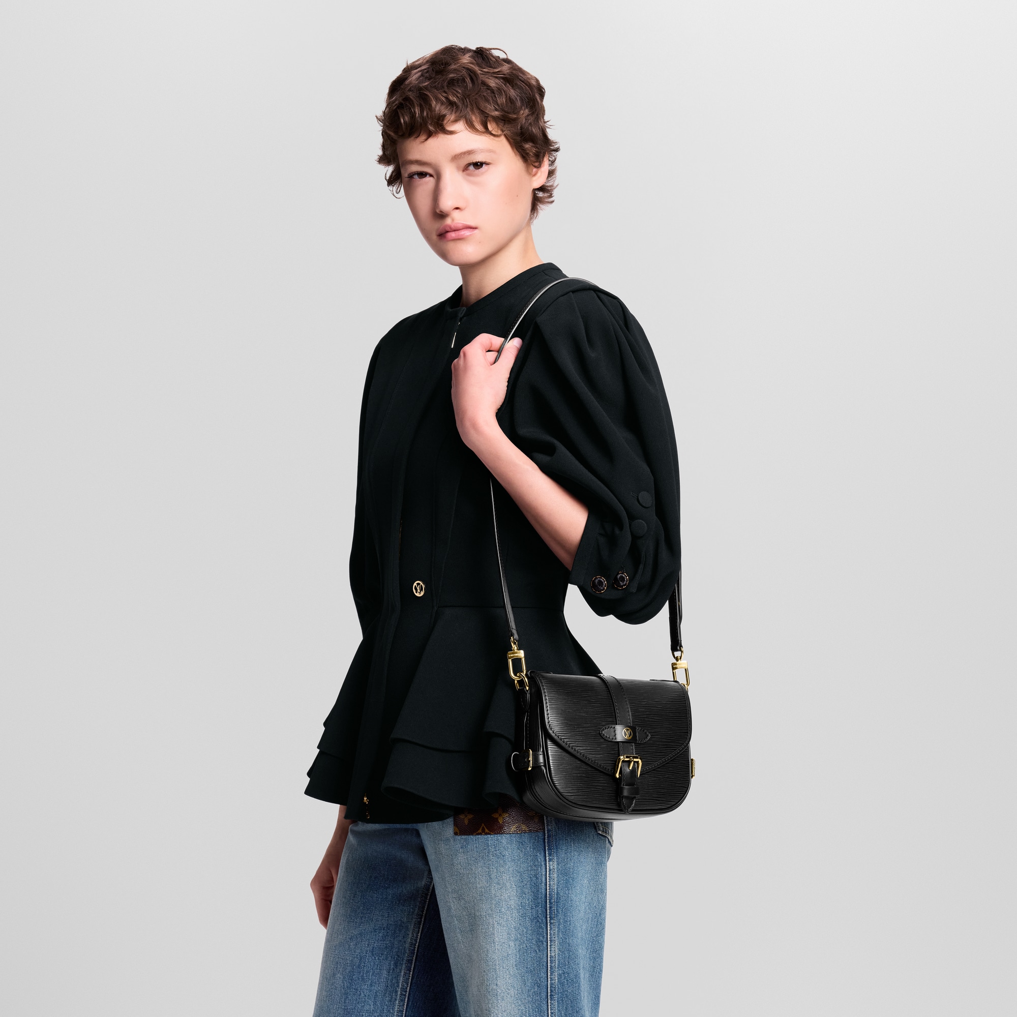 Epi Bolsas de mano Todas las colecciones Bolsa Saumur BB | Louis Vuitton ® (Ampliar producto)