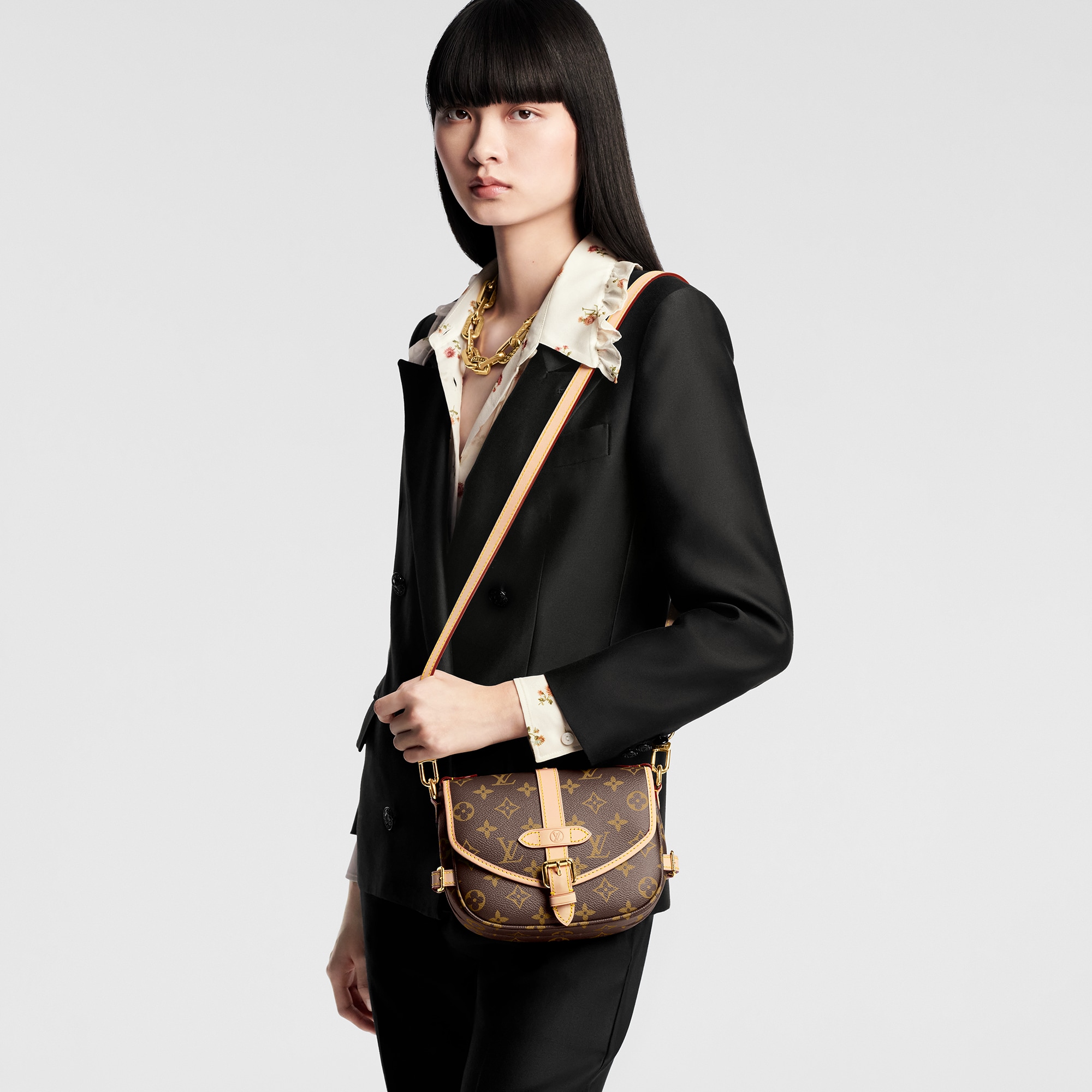 Monogram Bolsas de mano Todas las colecciones Bolsa Saumur BB | Louis Vuitton ® (Ampliar producto)