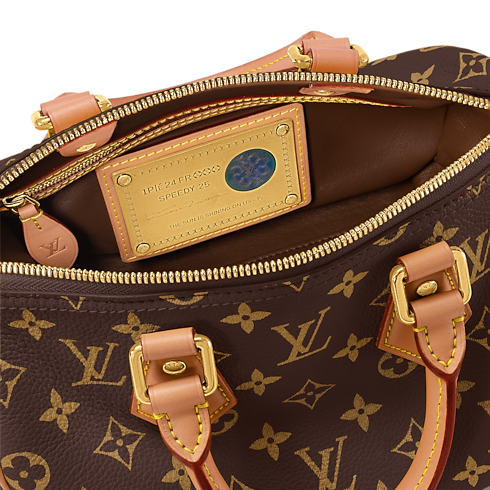 H40 Artículos de Piel y Viaje Desfile Speedy Hombre Bolsa Speedy P9 25 con correa | Louis Vuitton ® (Ampliar producto)