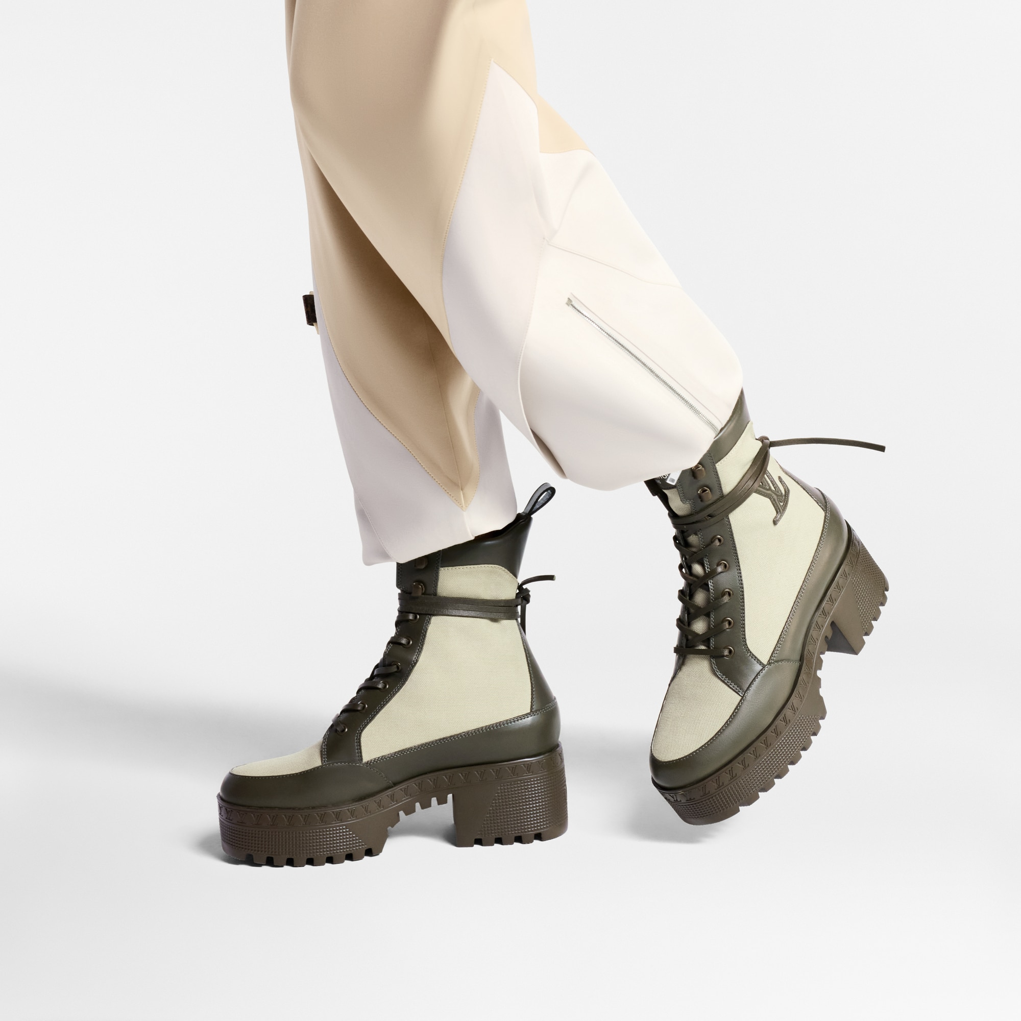  Zapatos Botas y botines Bota de desierto Laureate con plataforma | Louis Vuitton ® (Ampliar producto)