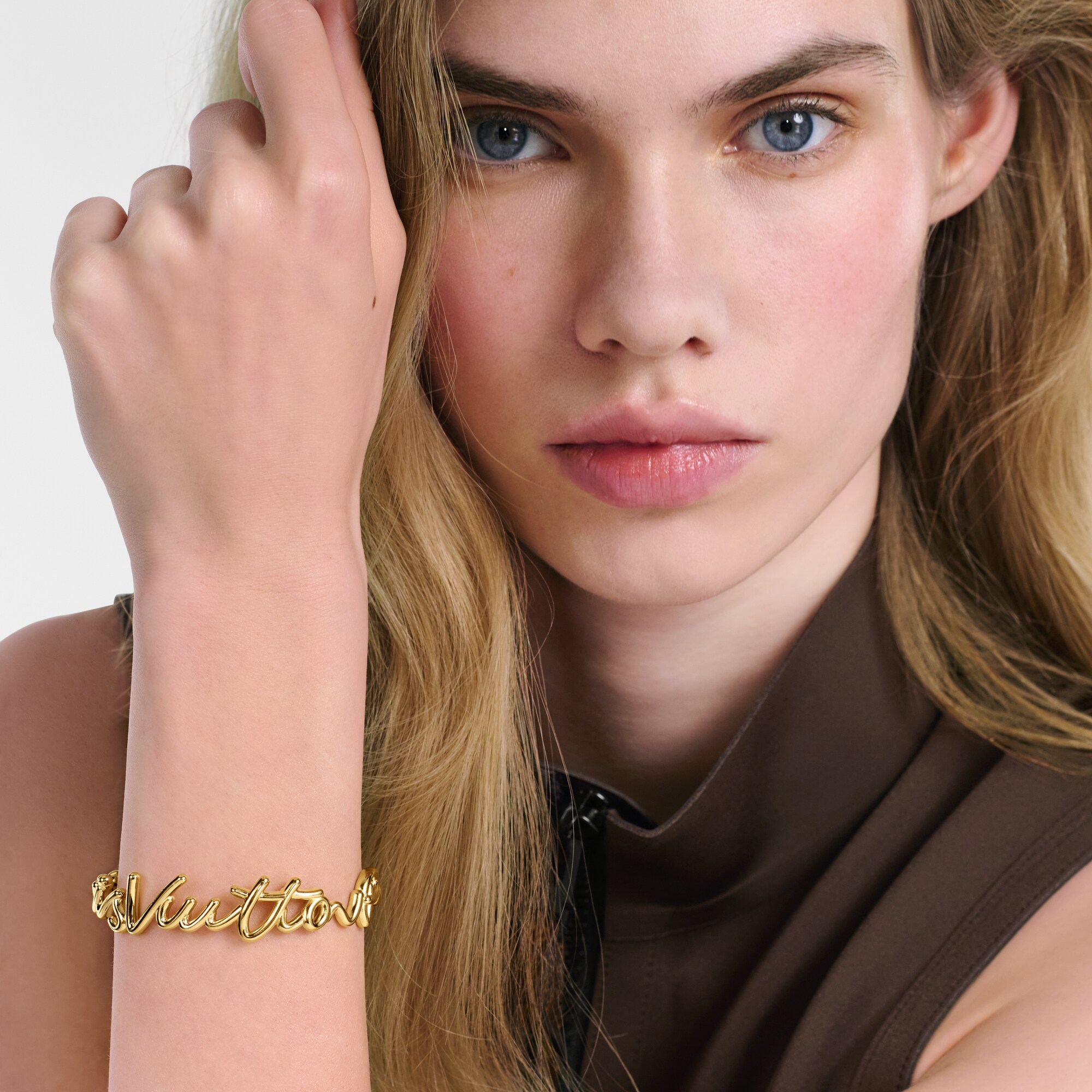 S00 Bisutería Brazaletes Brazalete LV Script | Louis Vuitton ® (Ampliar producto)