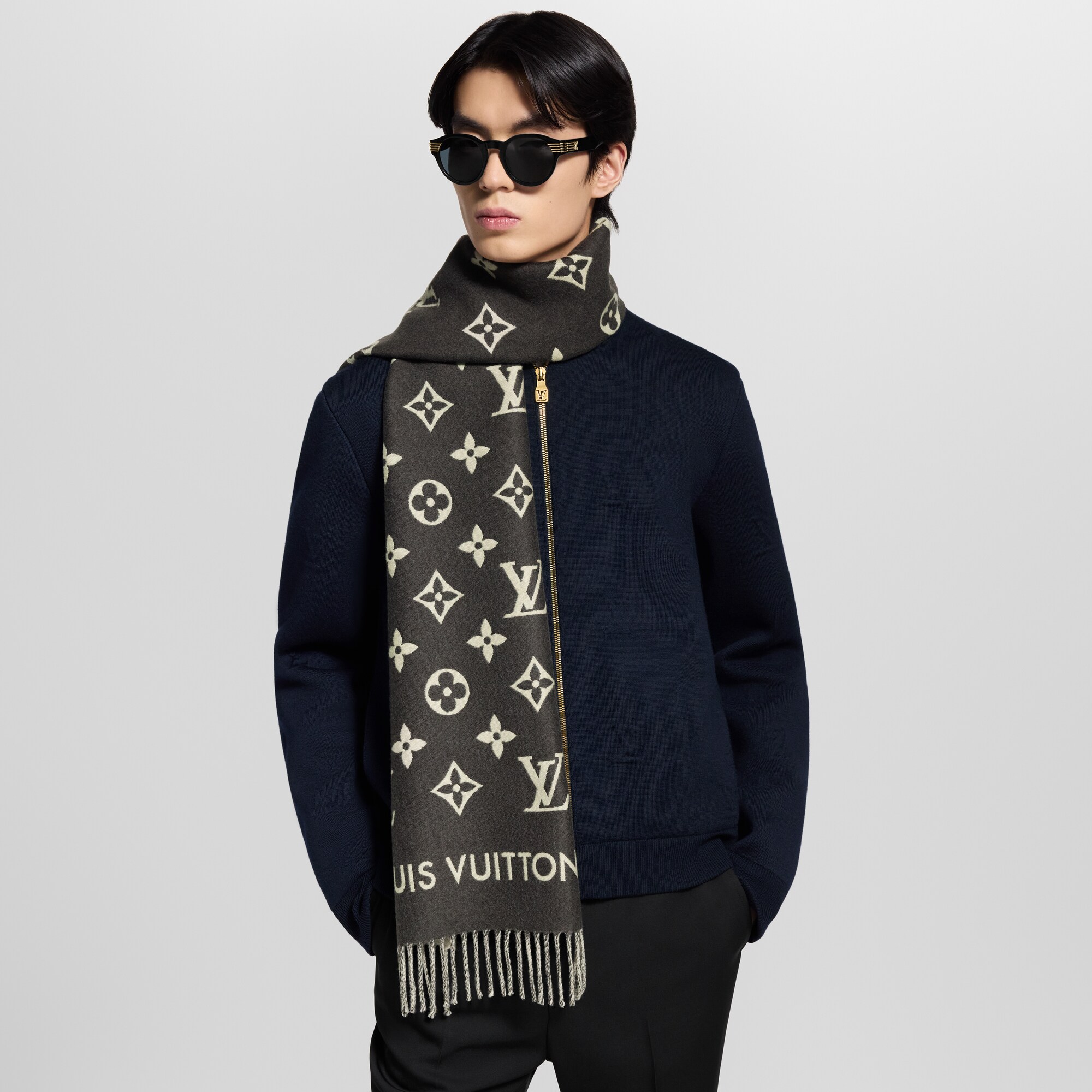 S00 Accesorios Bufandas Bufanda All About Monogram | Louis Vuitton ® (Ampliar producto)