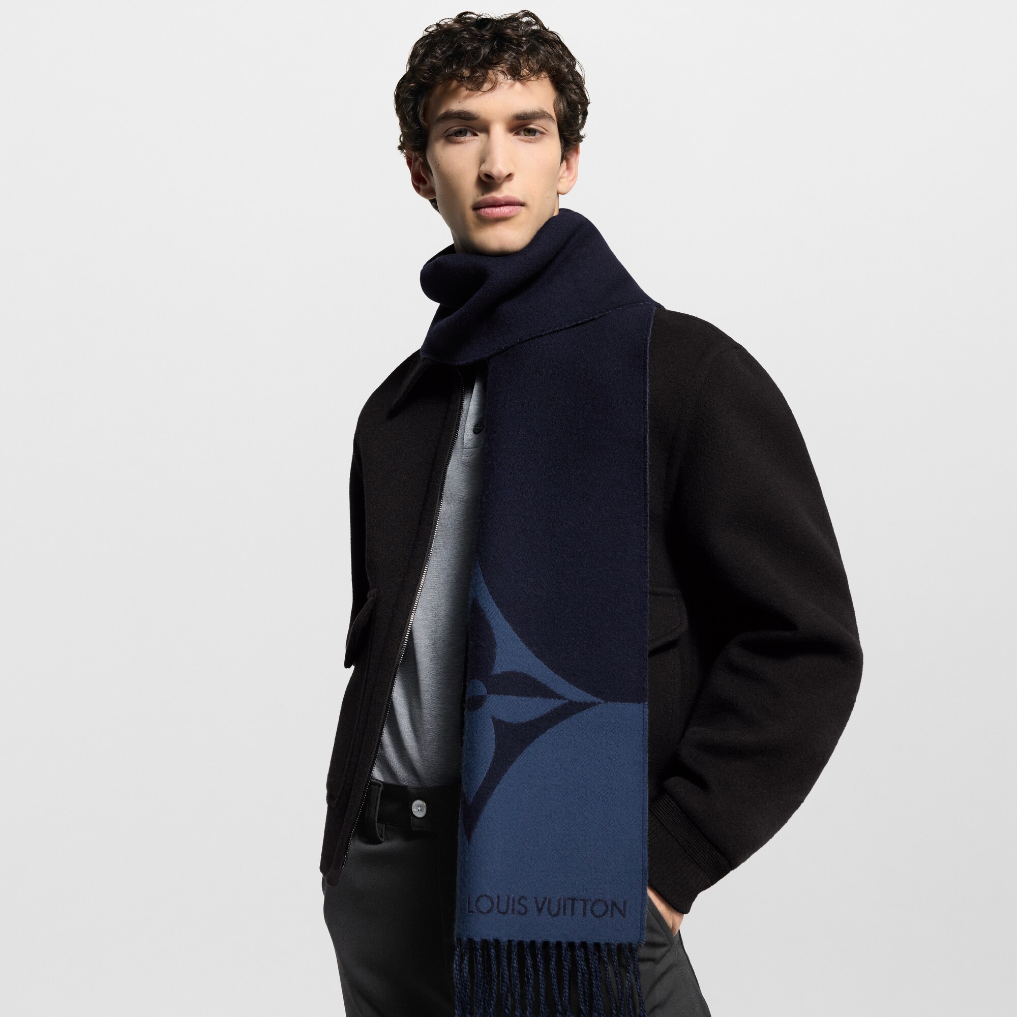 S00 Accesorios Bufandas Bufanda gráfica Dual | Louis Vuitton ® (Ampliar producto)