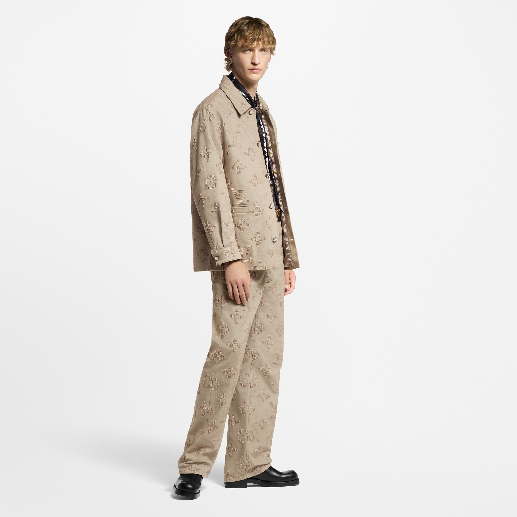  Ready to Wear Cazadoras y abrigos Camisa con motivo Monograma bordado | Louis Vuitton ® (Ampliar producto)