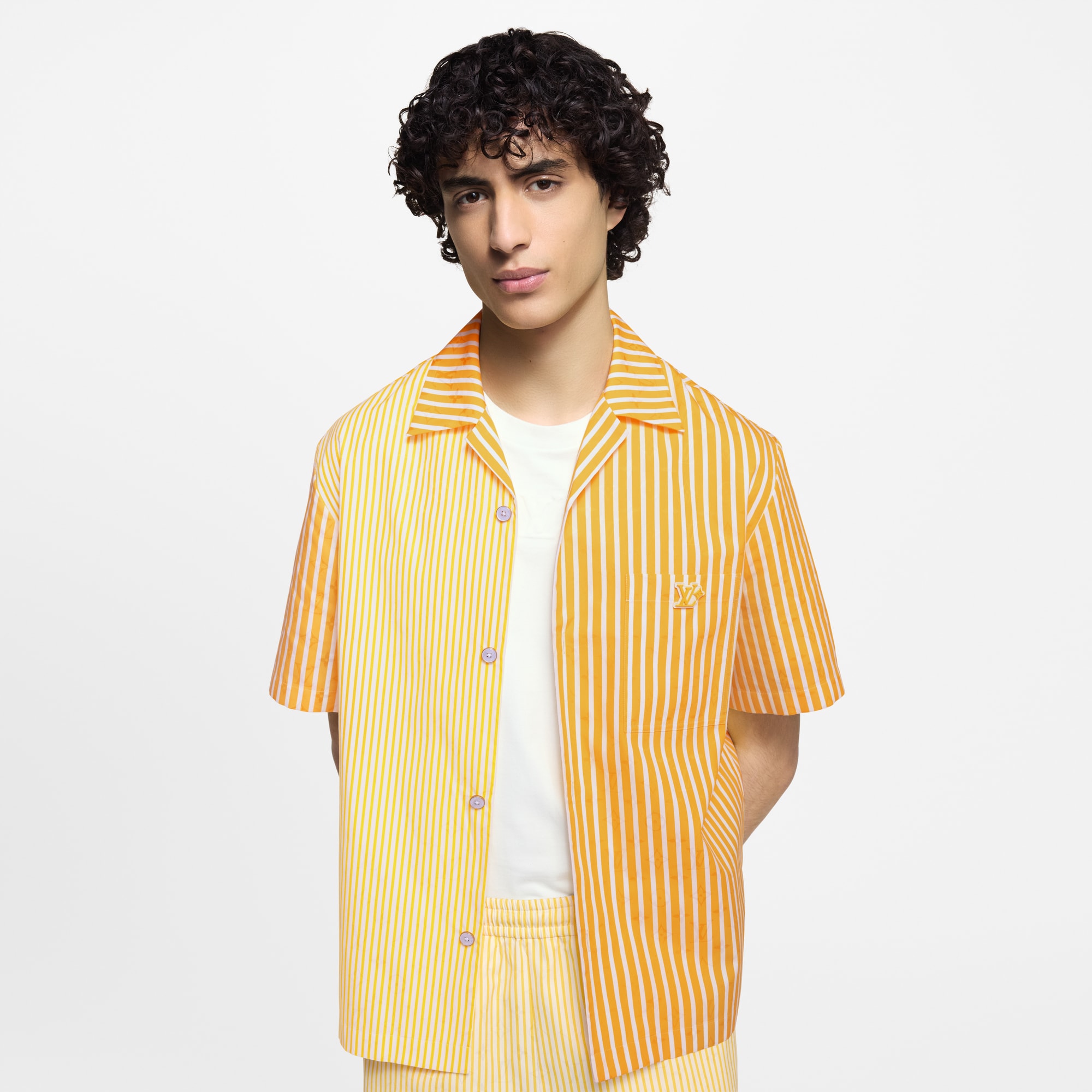  Ready to Wear Camisas Camisa de manga corta con patchwork de rayas Monograma | Louis Vuitton ® (Ampliar producto)