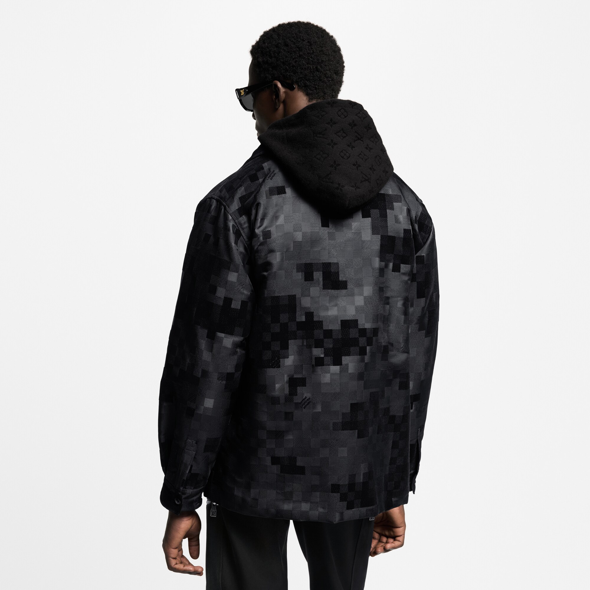  Ready to Wear Cazadoras y abrigos Camisa gráfica chic | Louis Vuitton ® (Ampliar producto)