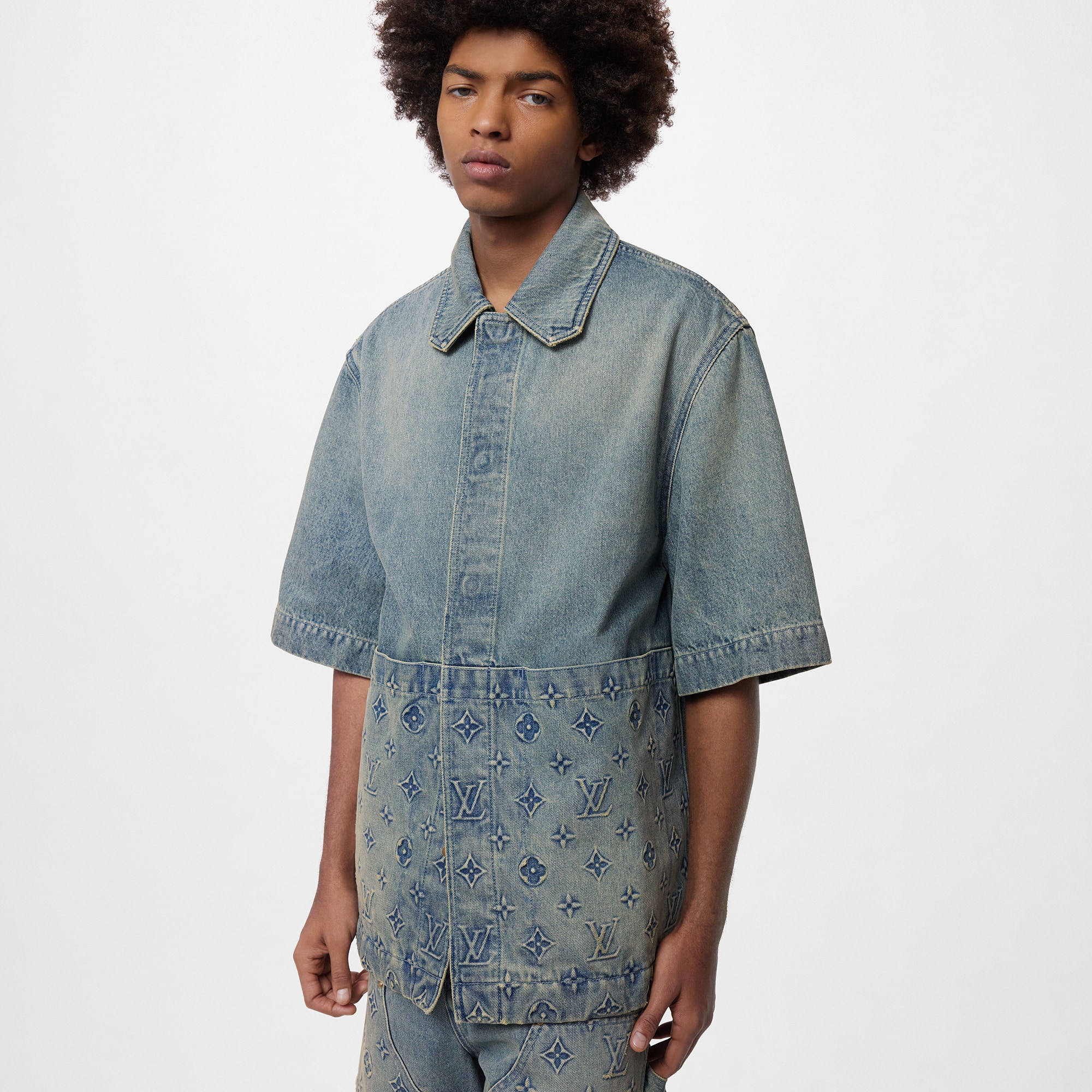  Ready to Wear Camisas Camisa utilitaria de manga corta en denim | Louis Vuitton ® (Ampliar producto)