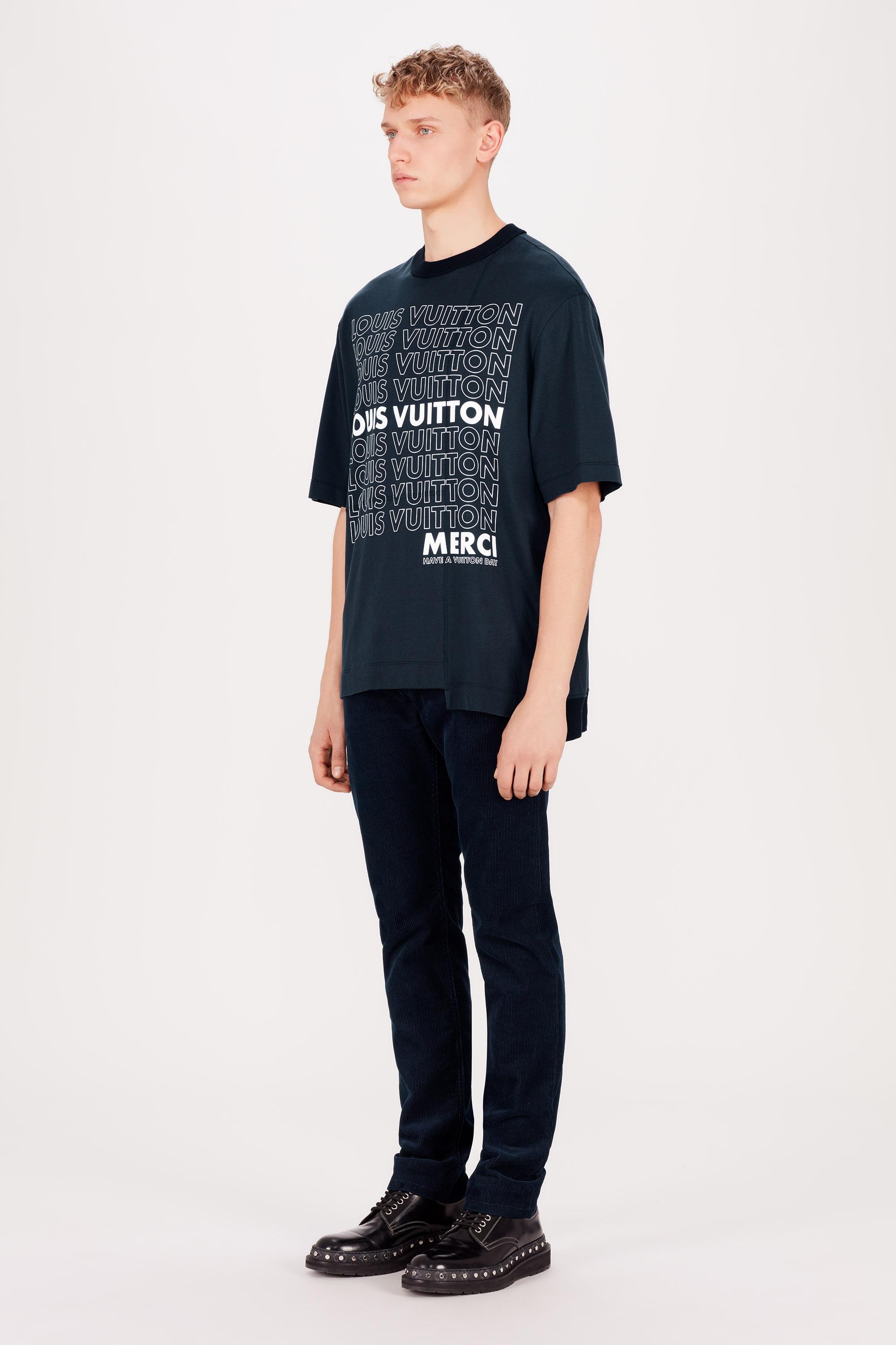  Ready to Wear Camisetas y camisas tipo polo Camiseta Extragrande Con Patchwork Y Estampado Lv List | Louis Vuitton ® (Ampliar producto)