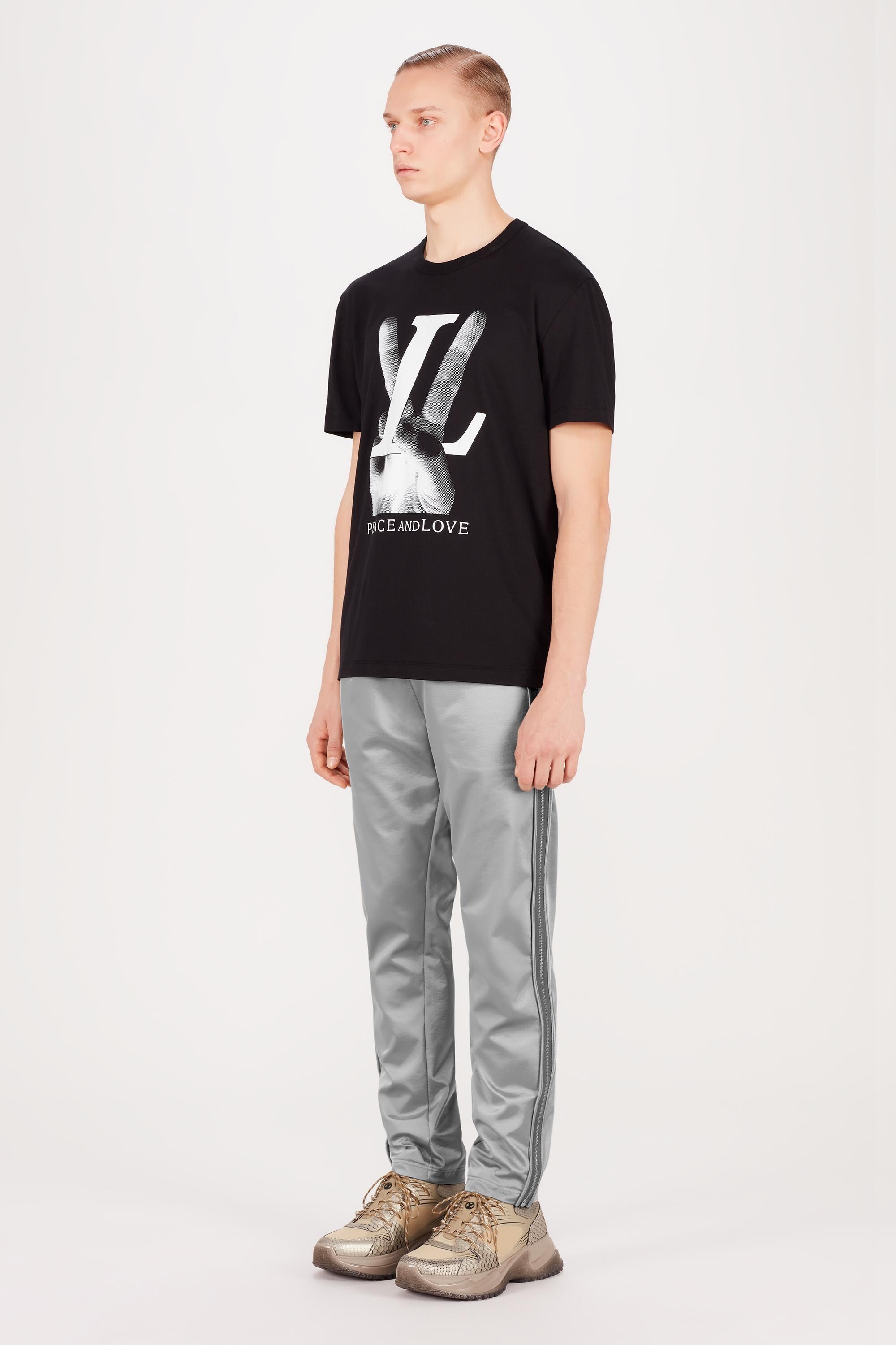  Ready to Wear Camisetas y camisas tipo polo Camiseta sin mangas con motivo Hand LV grande | Louis Vuitton ® (Ampliar producto)