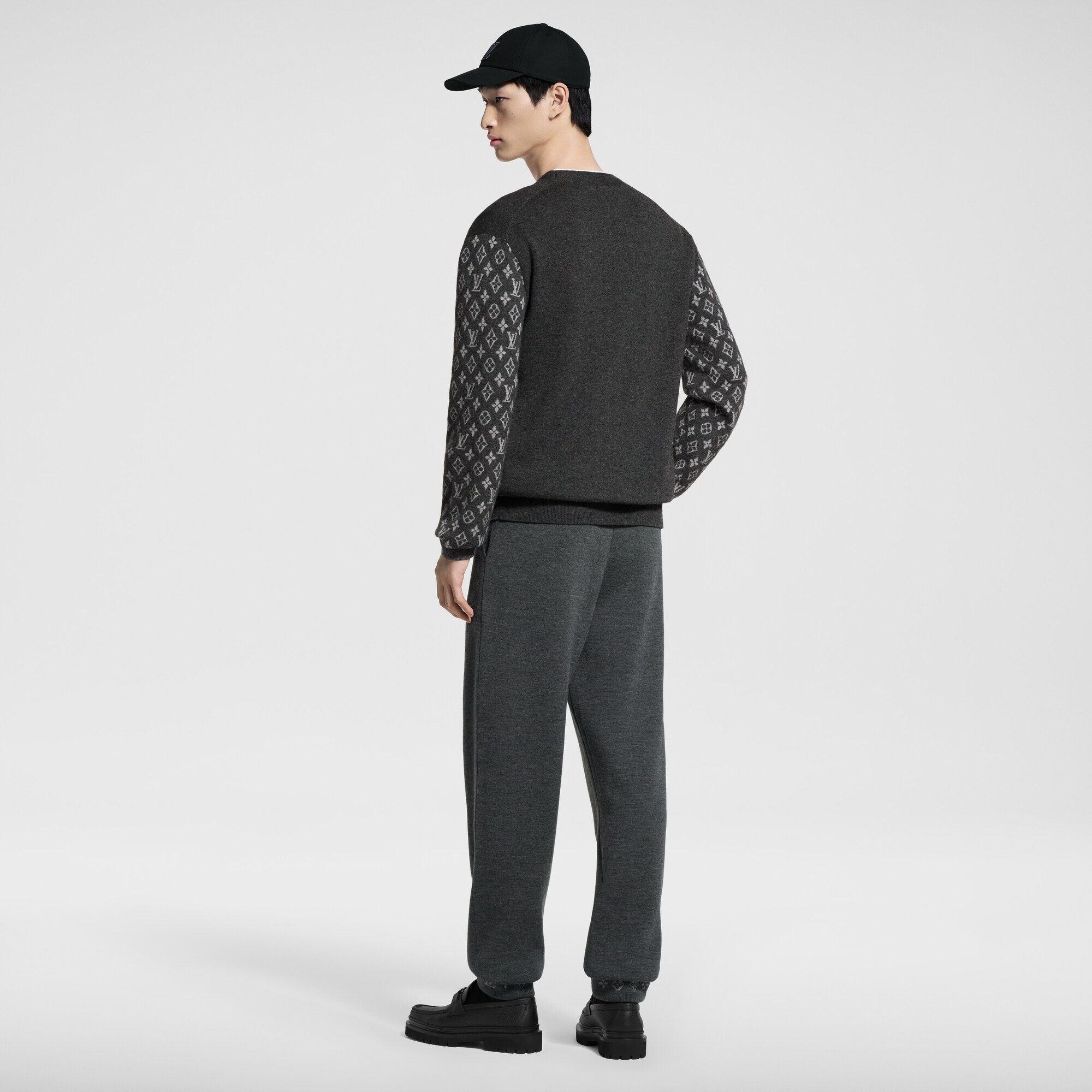  Ready to Wear Prendas tejidas y sudaderas Cárdigan en mezcla de cachemir con motivo Monograma | Louis Vuitton ® (Ampliar producto)