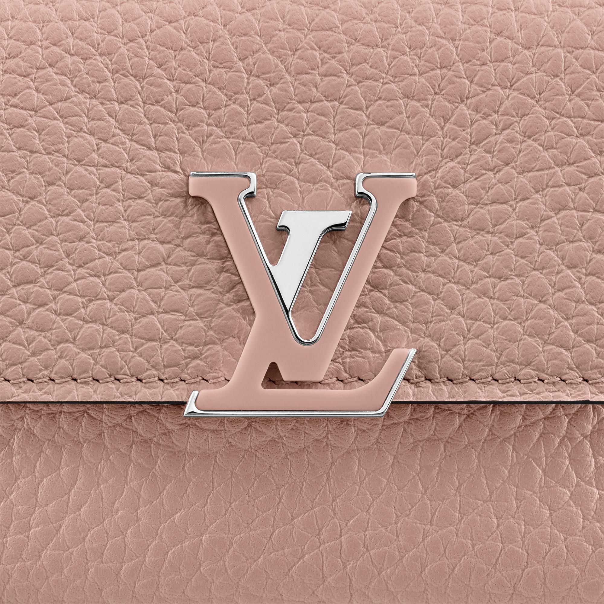 Capucines Carteras y artículos de piel pequeños Todas las carteras y artículos de piel pequeños Cartera Capucines XS | Louis Vuitton ® (Ampliar producto)