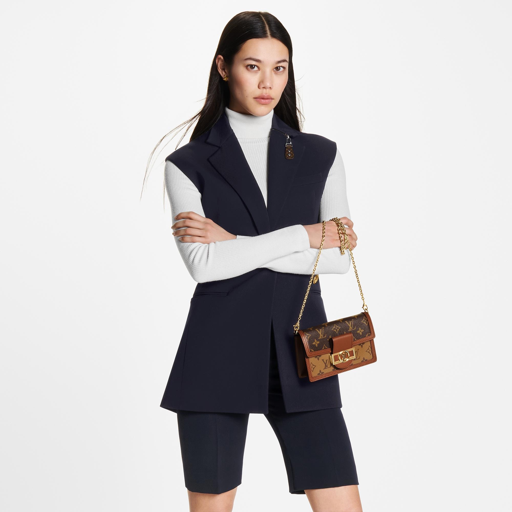 Autres Toiles Monogram Carteras y artículos de piel pequeños Todas las carteras y artículos de piel pequeños Cartera Dauphine con cadena | Louis Vuitton ® (Ampliar producto)