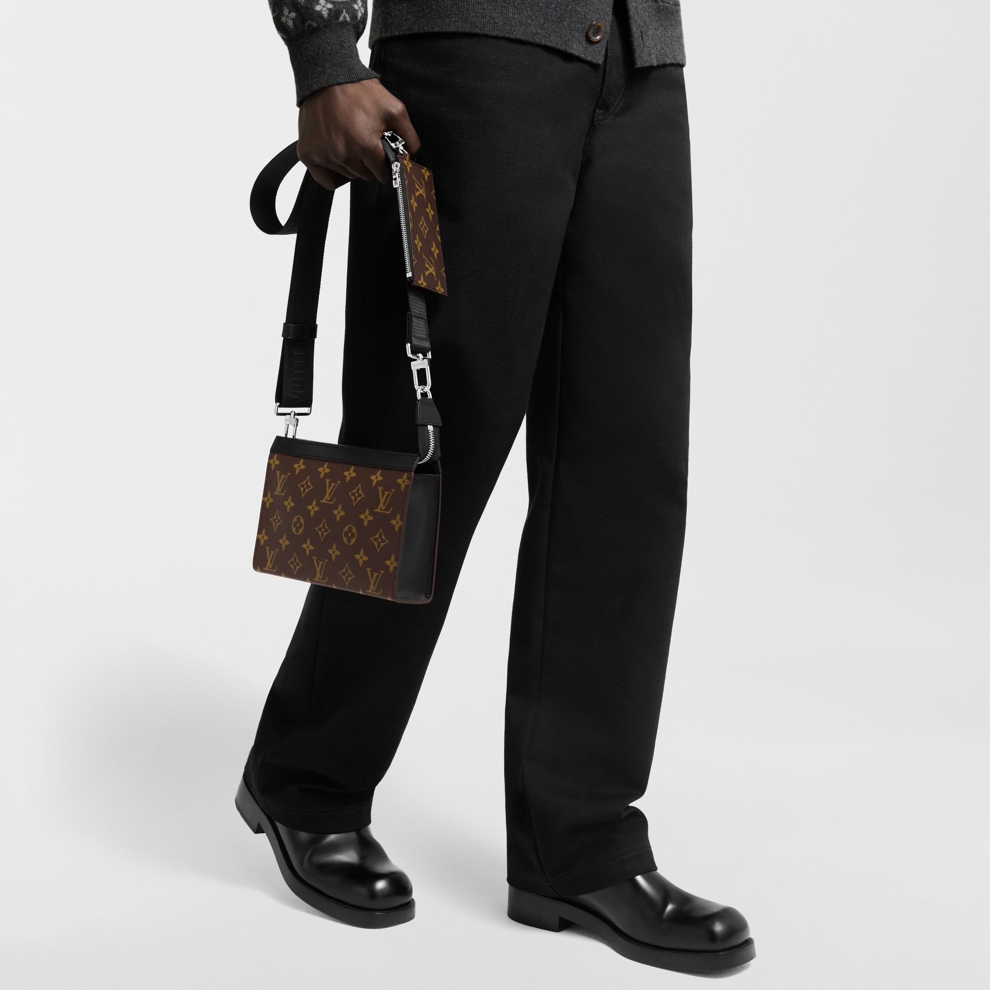 Monogram Macassar Carteras y artículos de piel pequeños Bolsas pequeñas Cartera Gaston con correa | Louis Vuitton ® (Ampliar producto)