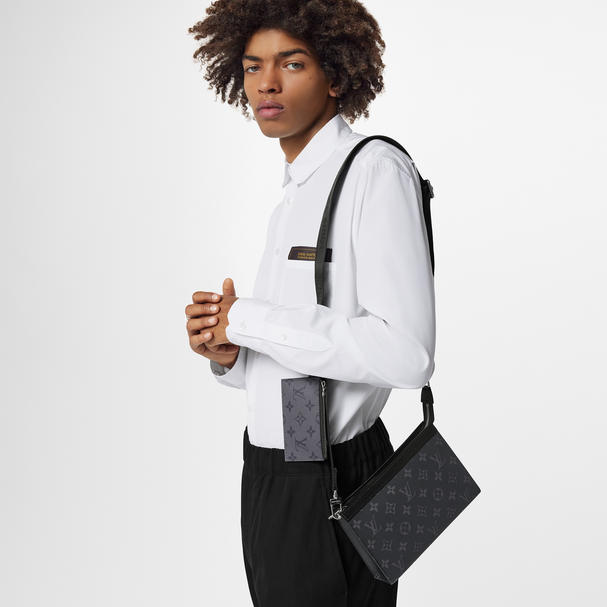 Monogram Eclipse Carteras y artículos de piel pequeños Todas las carteras y los artículos de piel pequeños Cartera Gaston Wearable | Louis Vuitton ® (Ampliar producto)