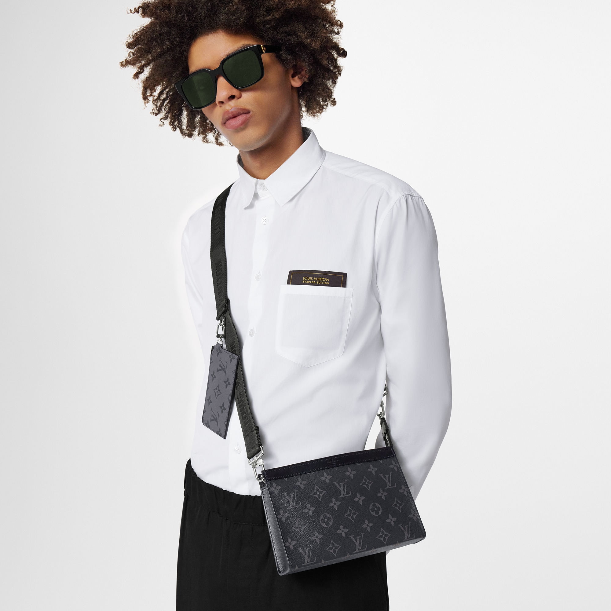 Monogram Eclipse Carteras y artículos de piel pequeños Todas las carteras y los artículos de piel pequeños Cartera Gaston Wearable | Louis Vuitton ® (Ampliar producto)