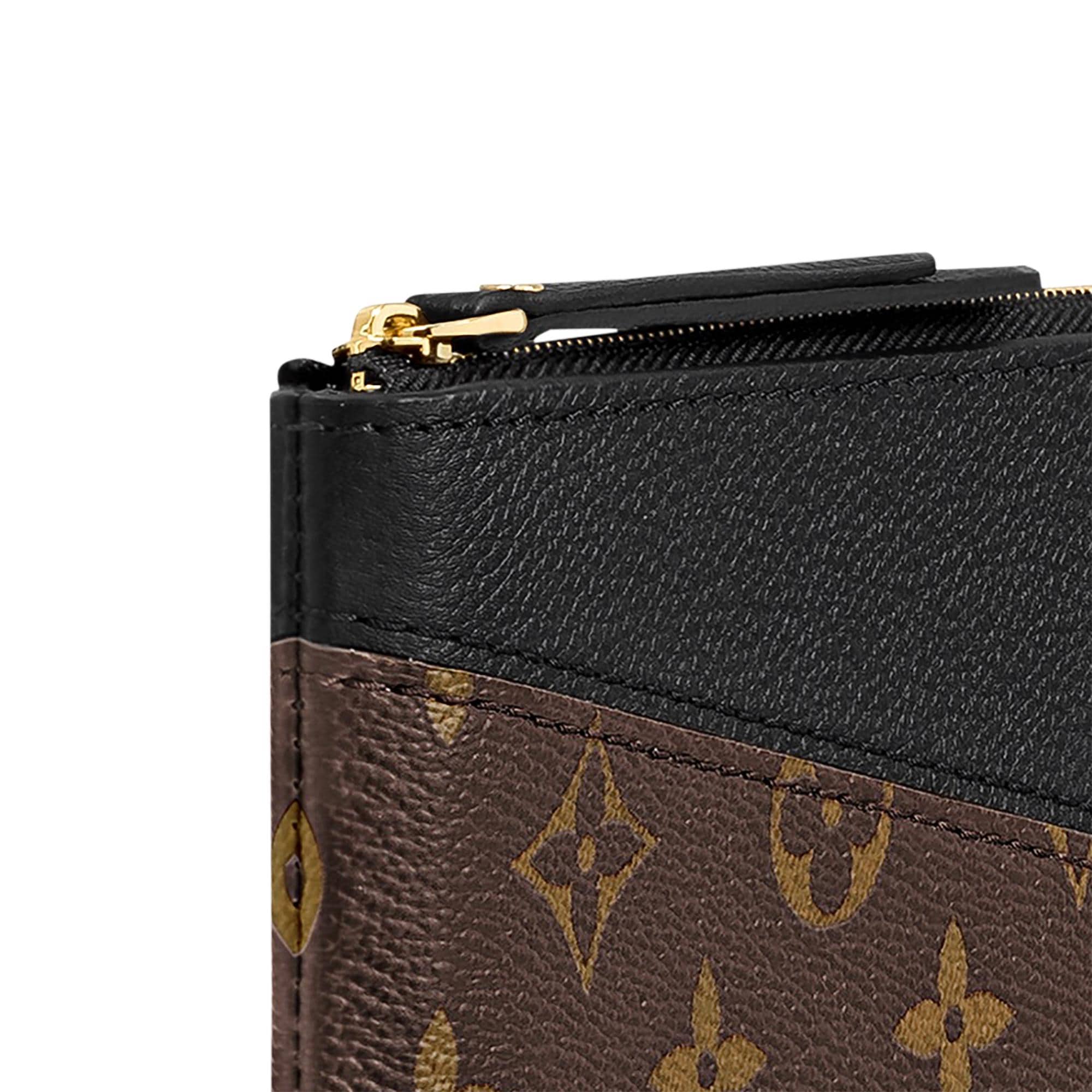 Monogram Carteras y artículos de piel pequeños Todas las carteras y artículos de piel pequeños Cartera Pouch Daily | Louis Vuitton ® (Ampliar producto)