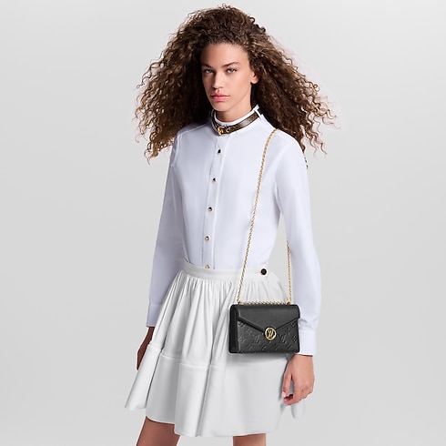 Monogram Empreinte Carteras y artículos de piel pequeños Carteras con cadena y Micro Bolsas Cartera Rosy con cadena | Louis Vuitton ® (Ampliar producto)