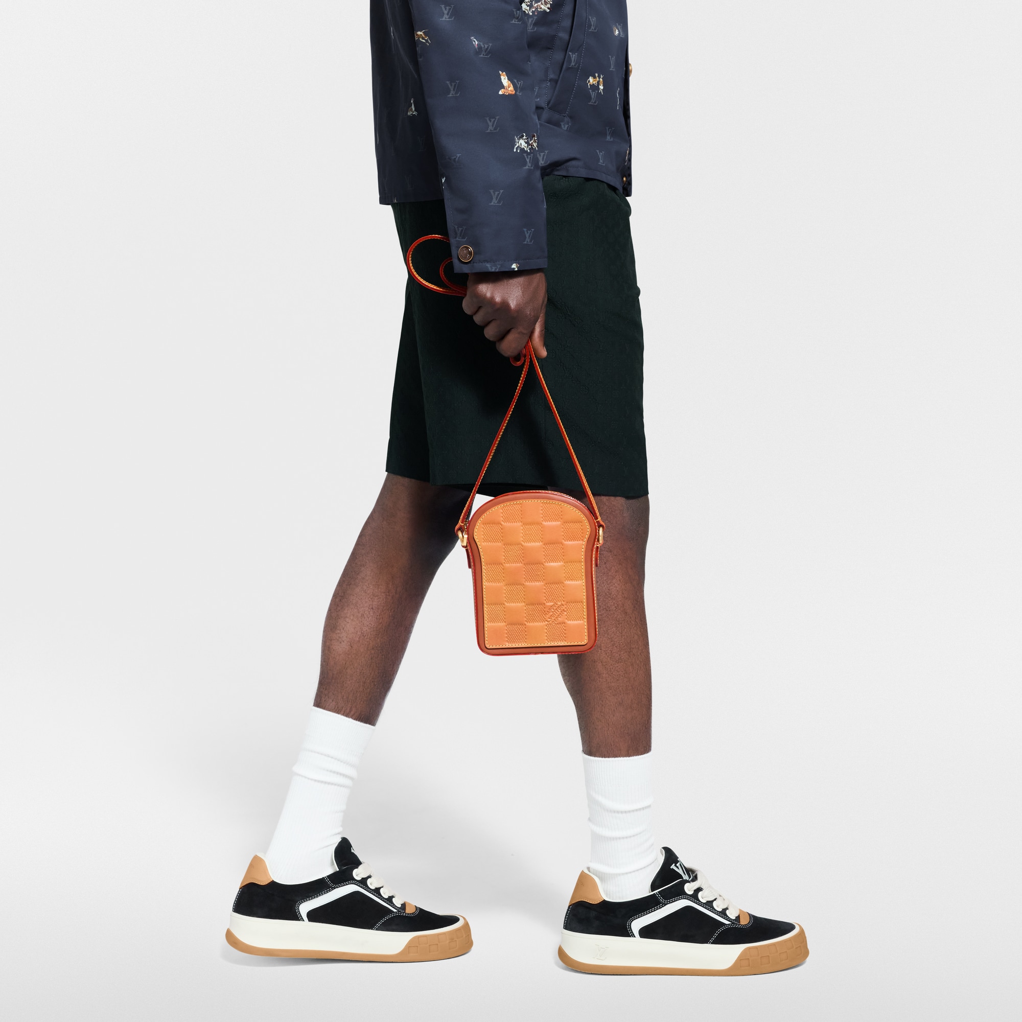 Monogram otro Carteras y artículos de piel pequeños Bolsas pequeñas Cartera Toast con correa | Louis Vuitton ® (Ampliar producto)