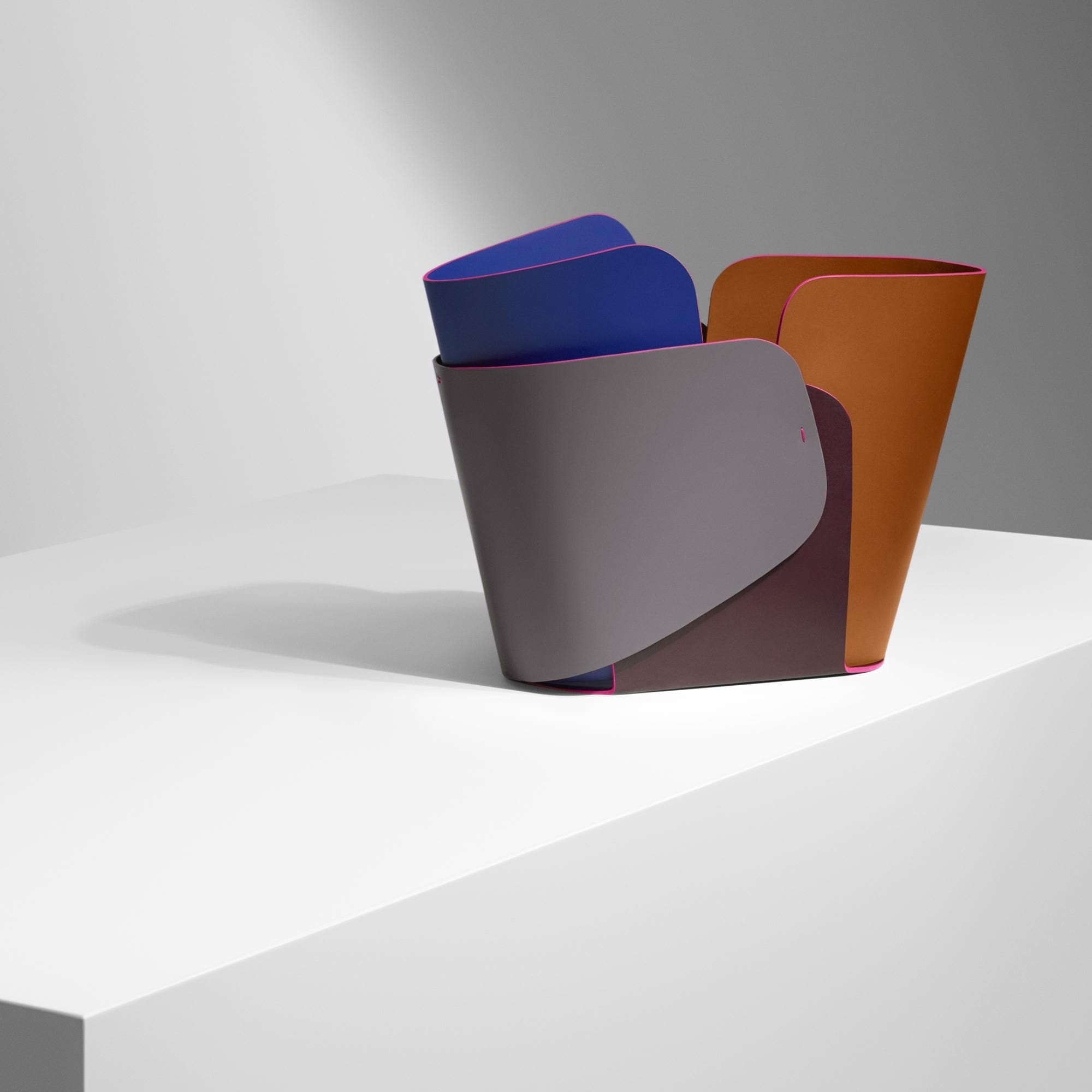  Hogar y Art of Dining Decoración Cesta amplia Overlay Bowl de Patricia Urquiola | Louis Vuitton ® (Ampliar producto)