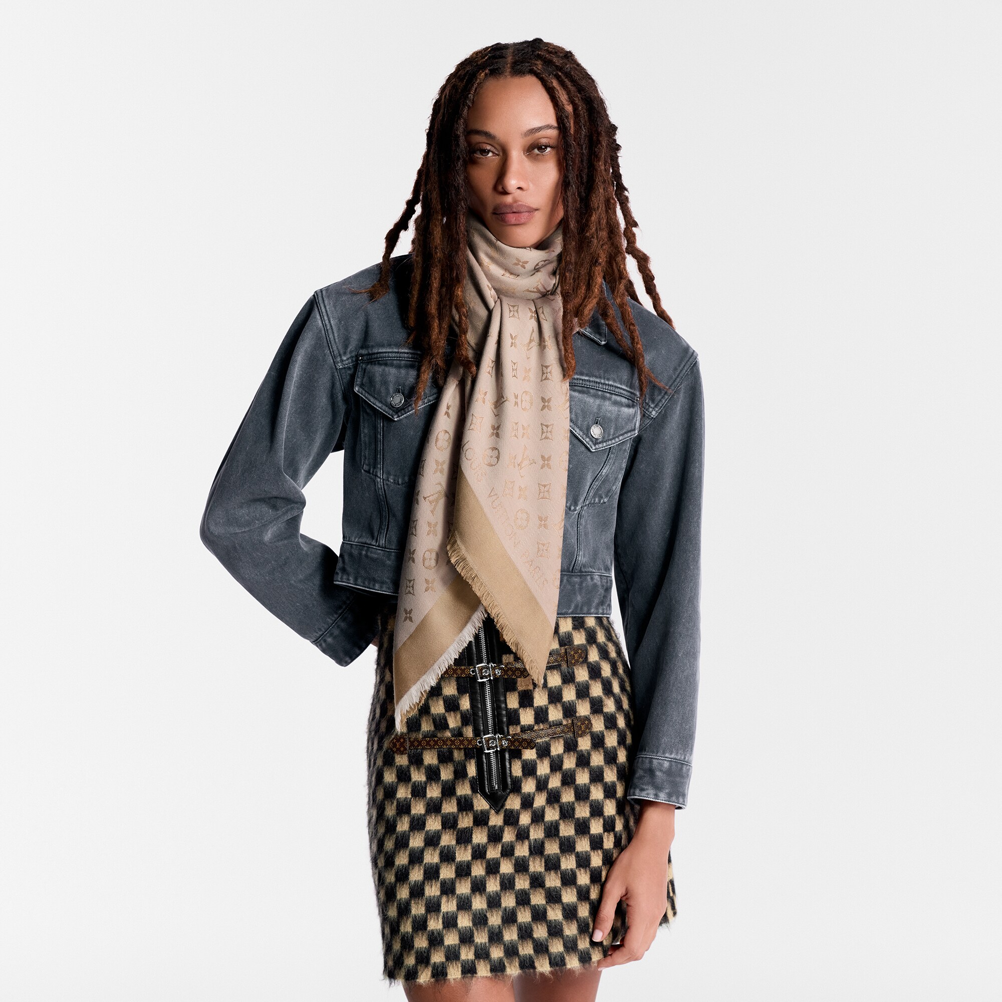 S00 Accesorios Chales y estolas Chal Monograma Denim | Louis Vuitton ® (Ampliar producto)