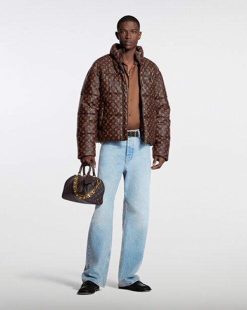 High-End Ready-to-Wear } Chamarra acolchada en piel con motivo Monograma | Louis Vuitton ®