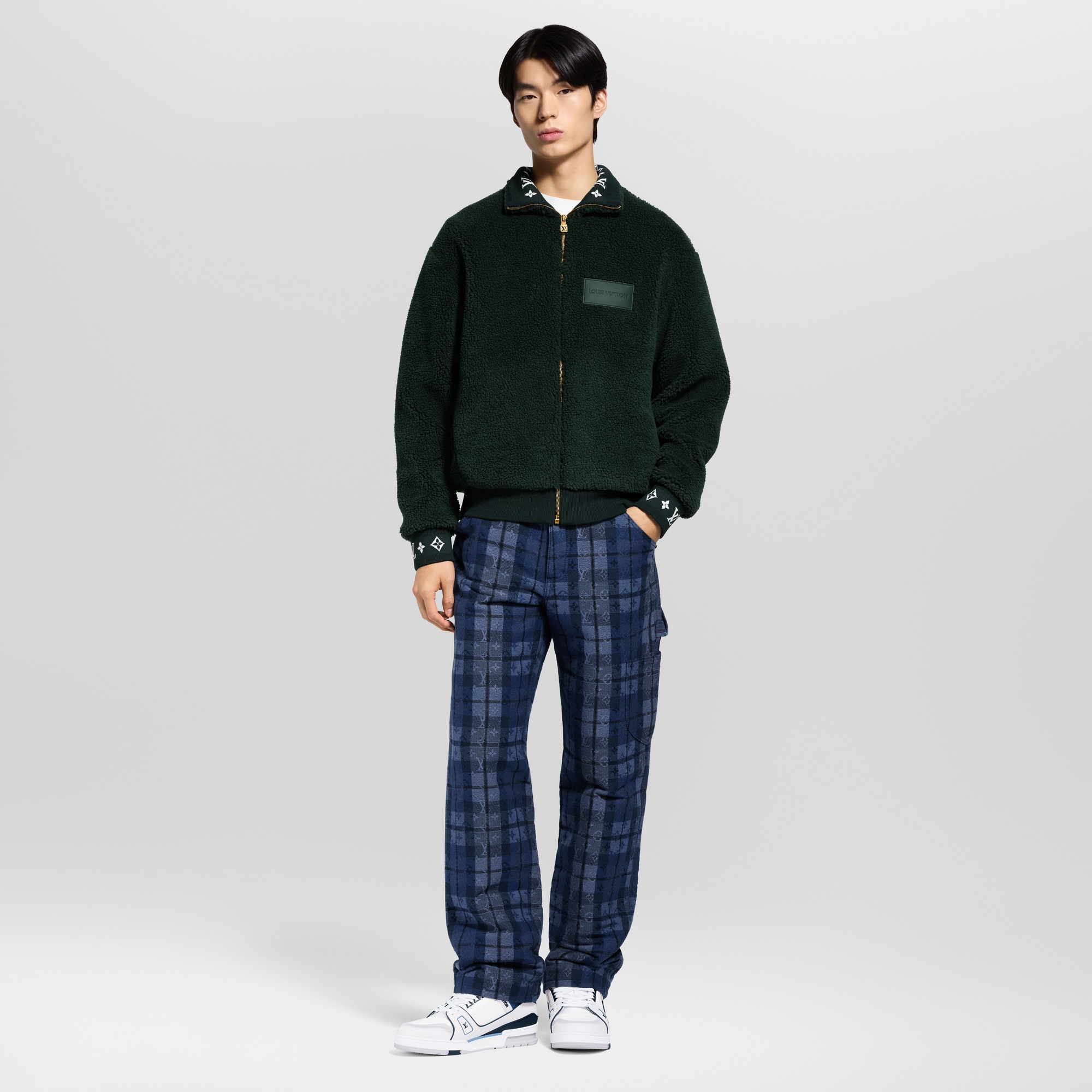  Ready to Wear Todo el Ready-To-Wear Chamarra de felpa con parche en piel | Louis Vuitton ® (Ampliar producto)