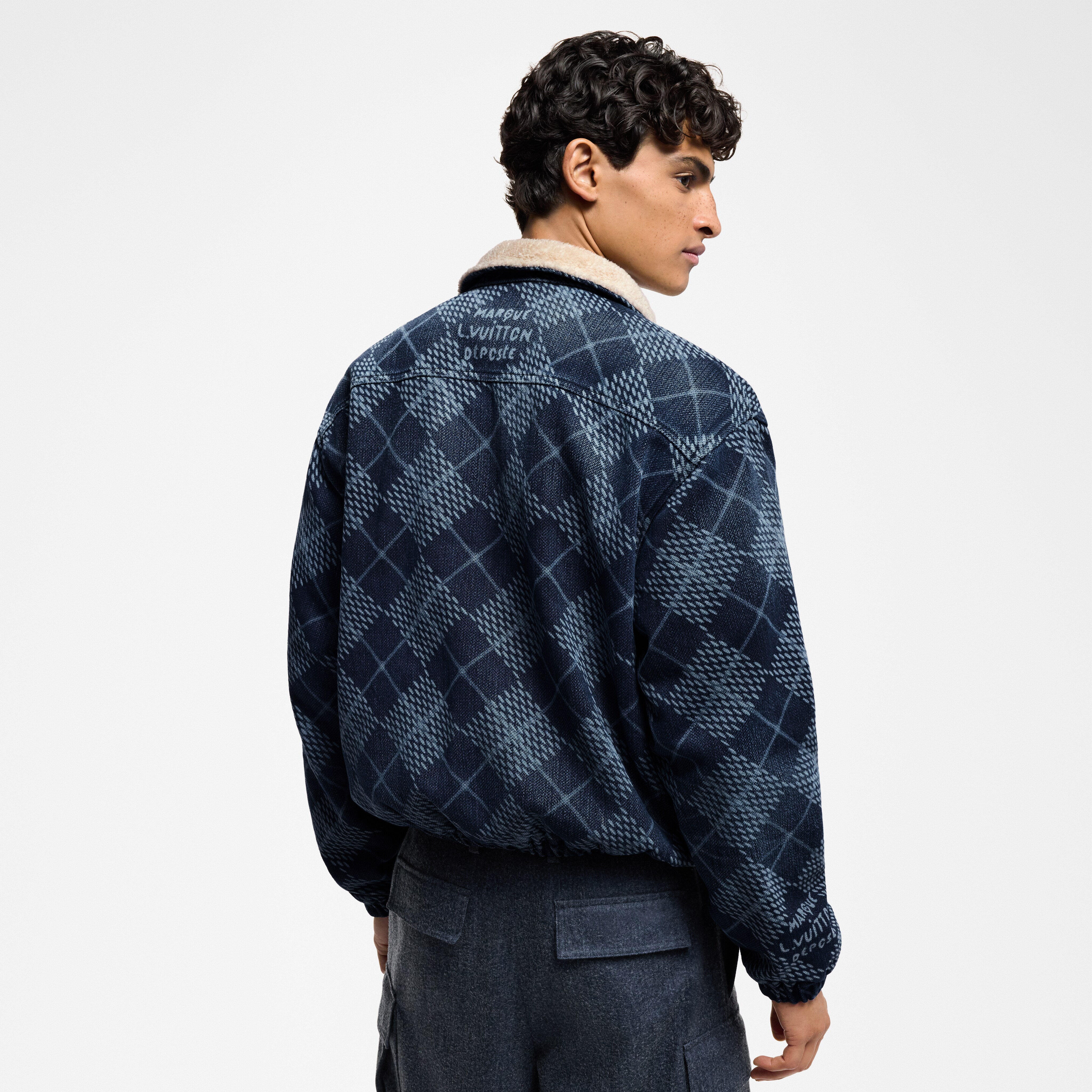  Ready to Wear Cazadoras y abrigos Chamarra denim y felpa | Louis Vuitton ® (Ampliar producto)