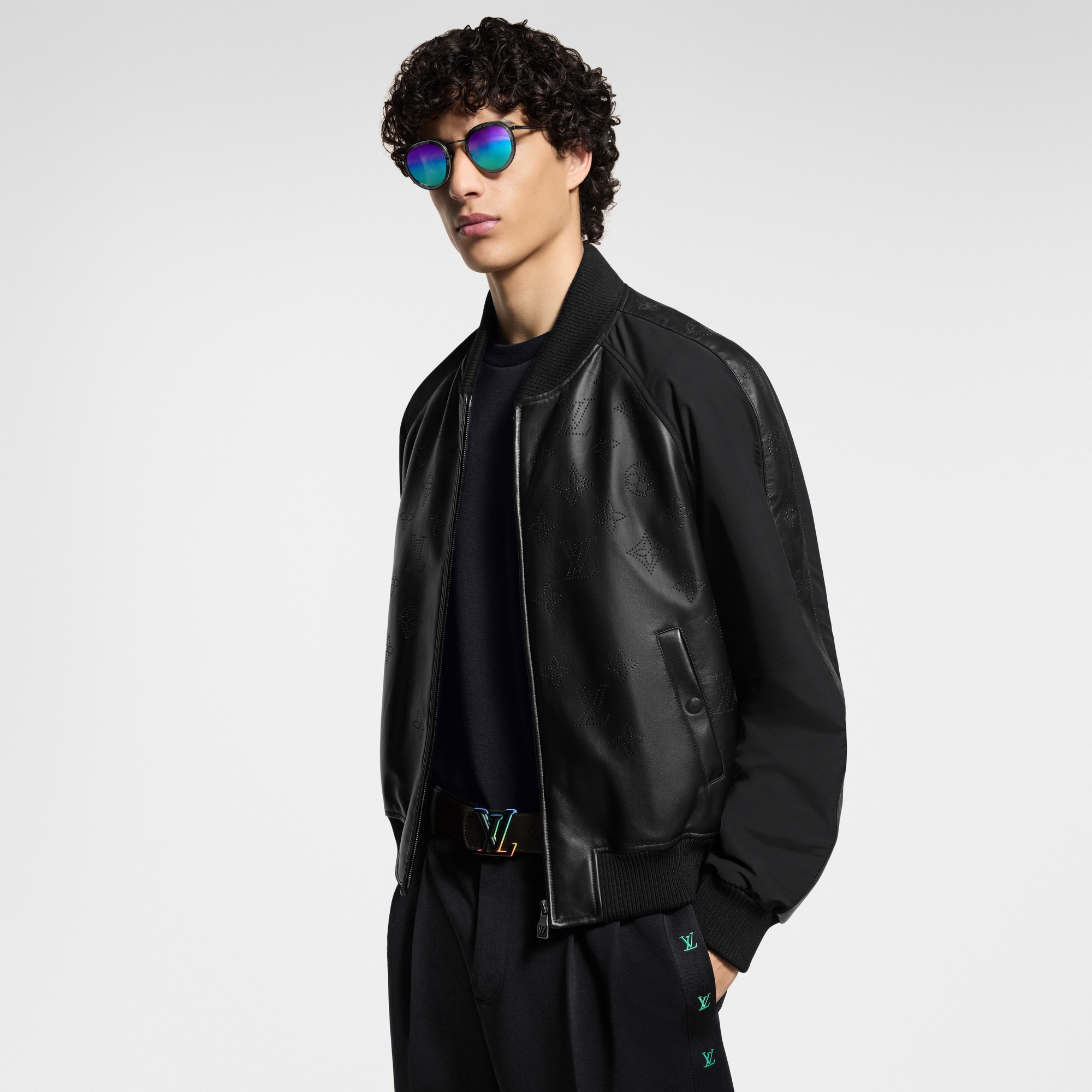  Ready to Wear Cazadoras y abrigos Chamarra deportiva Monograma en mezcla de piel | Louis Vuitton ® (Ampliar producto)