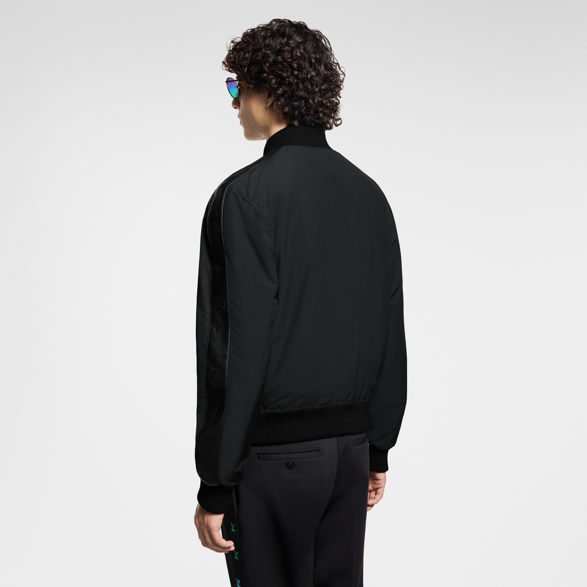  Ready to Wear Cazadoras y abrigos Chamarra deportiva Monograma en mezcla de piel | Louis Vuitton ® (Ampliar producto)