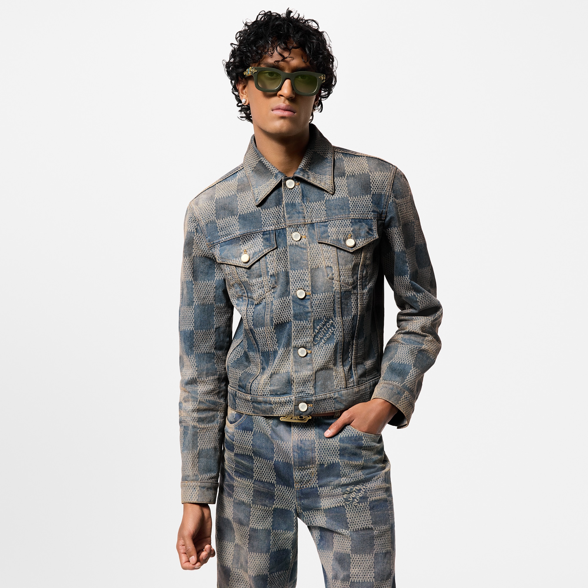  Ready to Wear Cazadoras y abrigos Chamarra en denim Damier | Louis Vuitton ® (Ampliar producto)