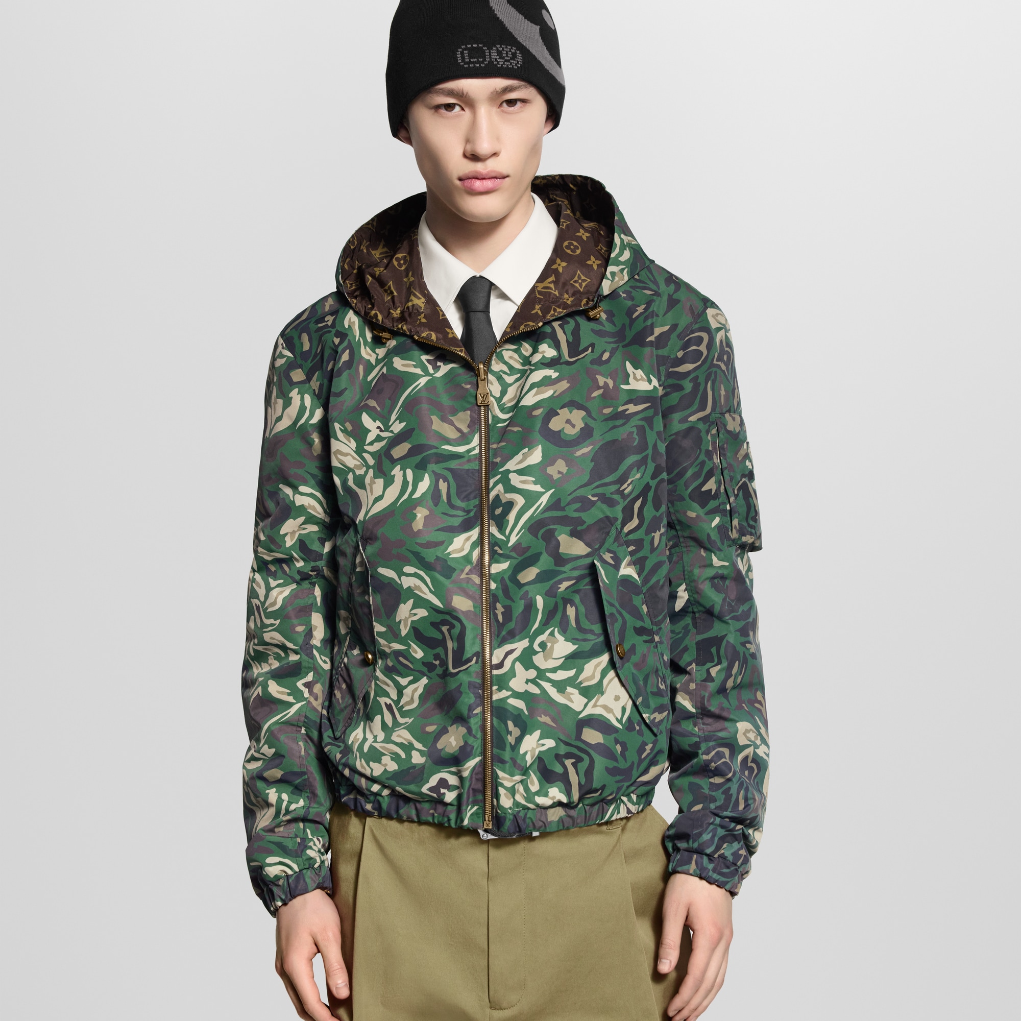  Ready to Wear Cazadoras y abrigos Chamarra rompevientos reversible con Monograma | Louis Vuitton ® (Ampliar producto)