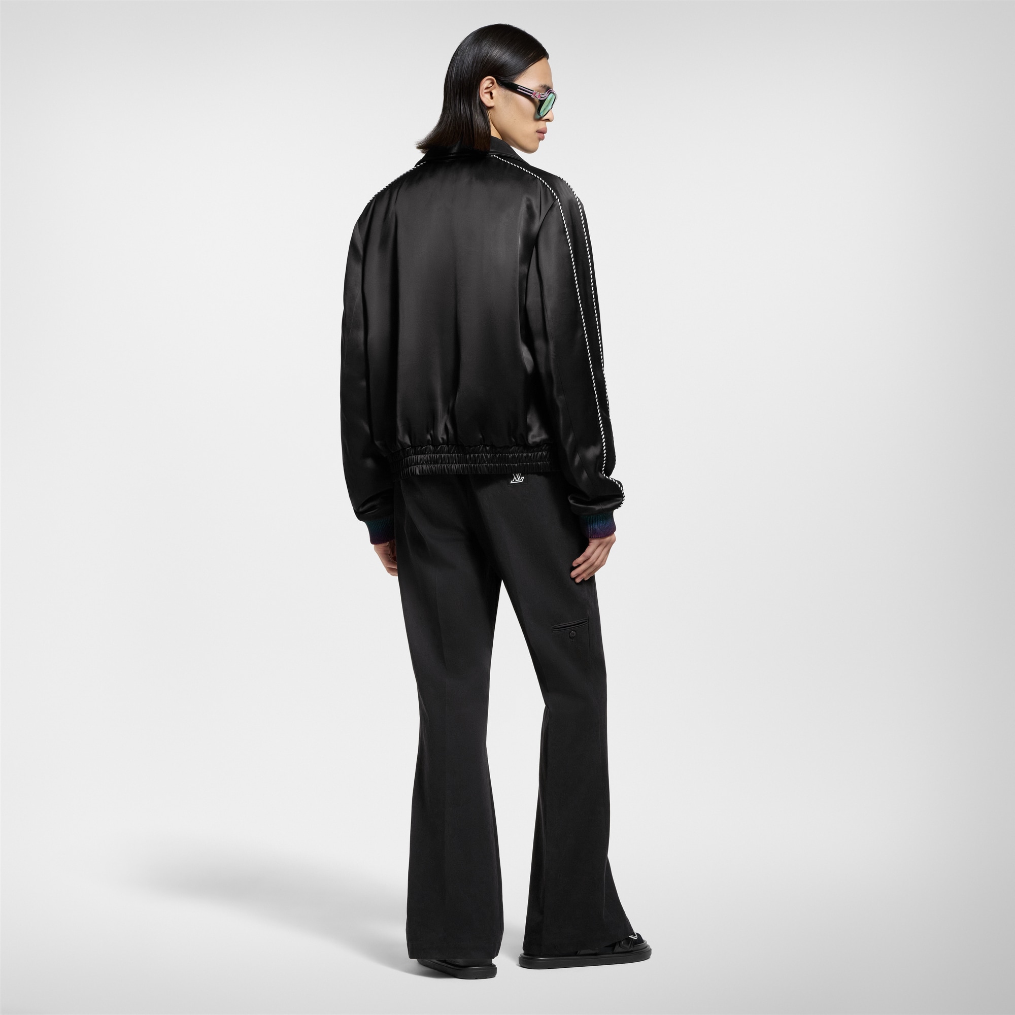  Ready to Wear Cazadoras y abrigos Chamarra Sukajan con adorno | Louis Vuitton ® (Ampliar producto)