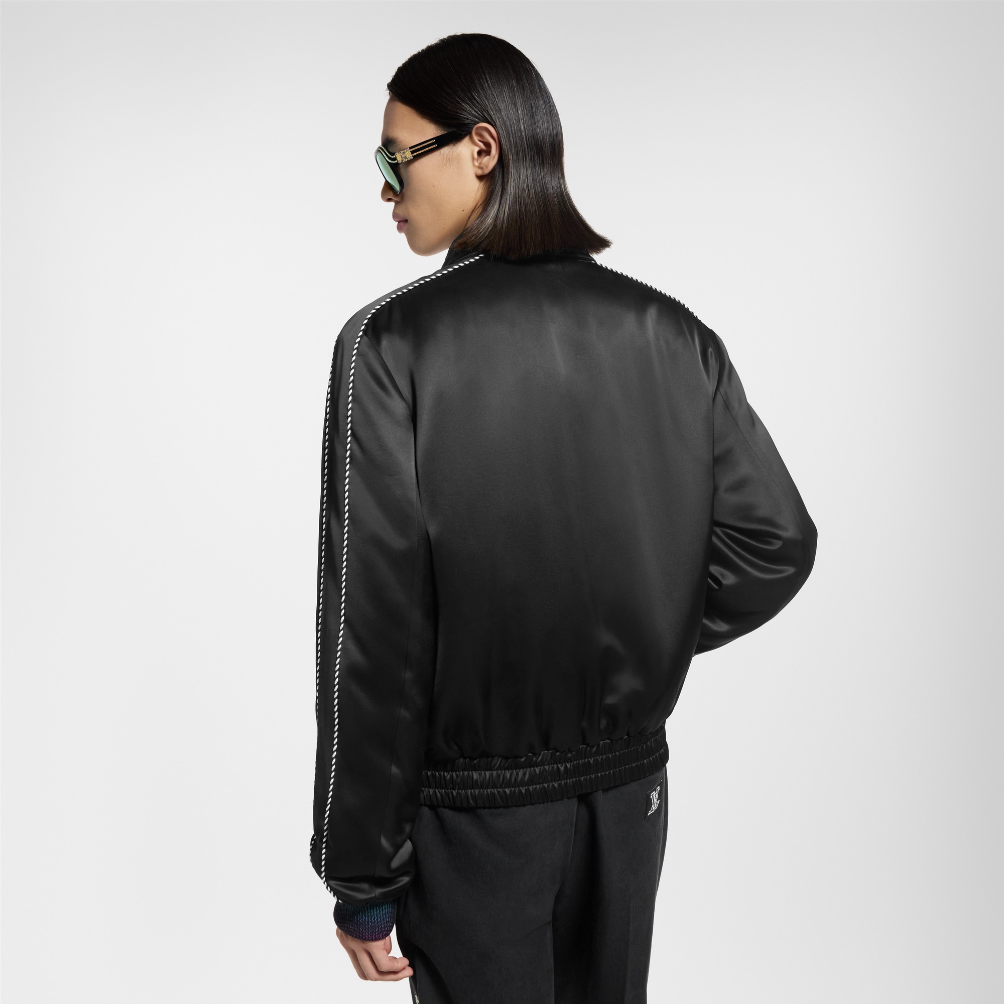  Ready to Wear Cazadoras y abrigos Chamarra Sukajan con adorno | Louis Vuitton ® (Ampliar producto)