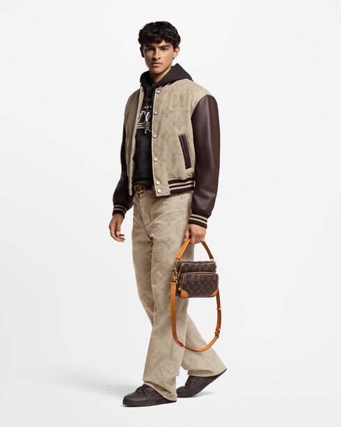 Ready to Wear Cazadoras y abrigos Chamarra universitaria con Monograma grabado | Louis Vuitton ®