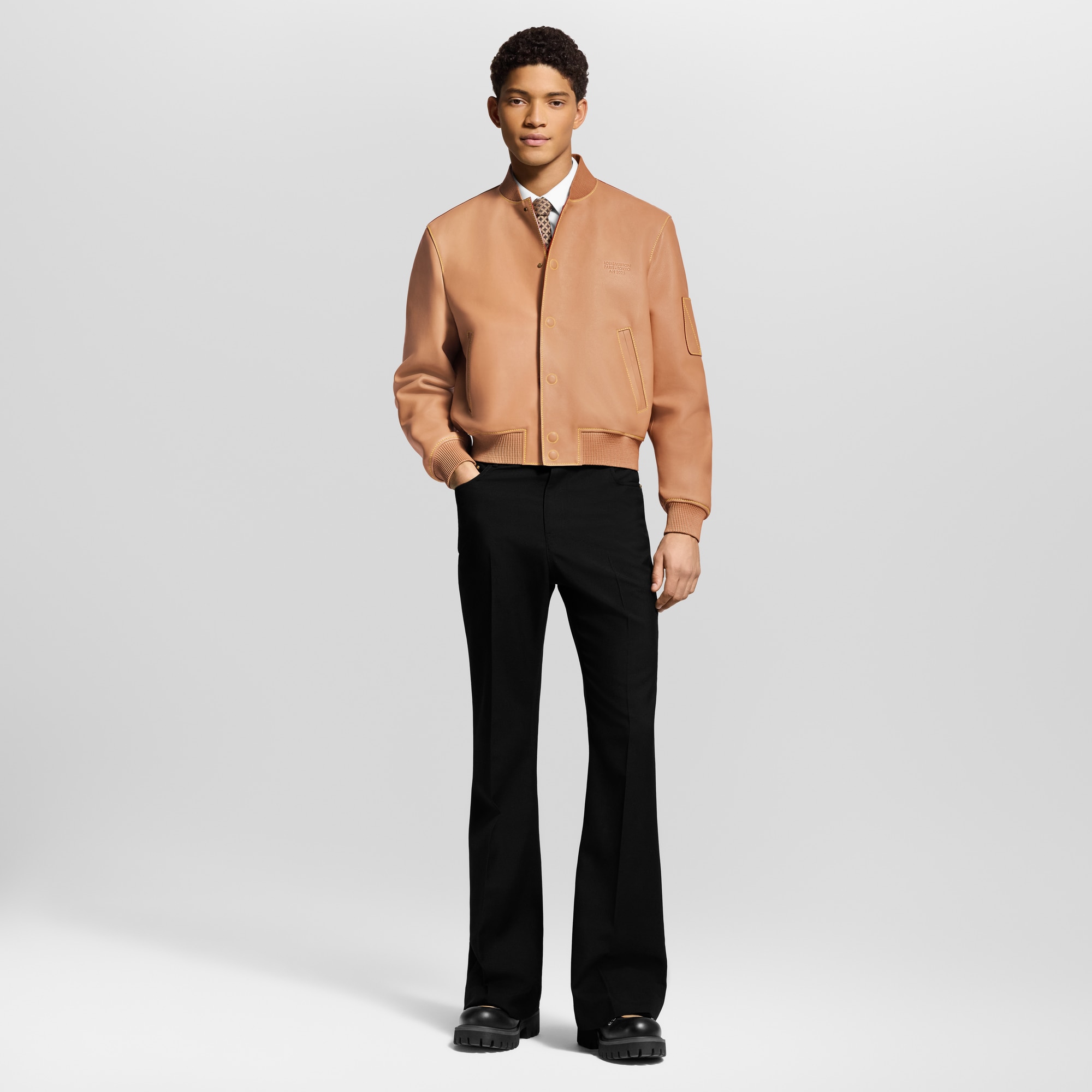  Ready to Wear Cazadoras y abrigos Chamarra universitaria en piel natural | Louis Vuitton ® (Ampliar producto)