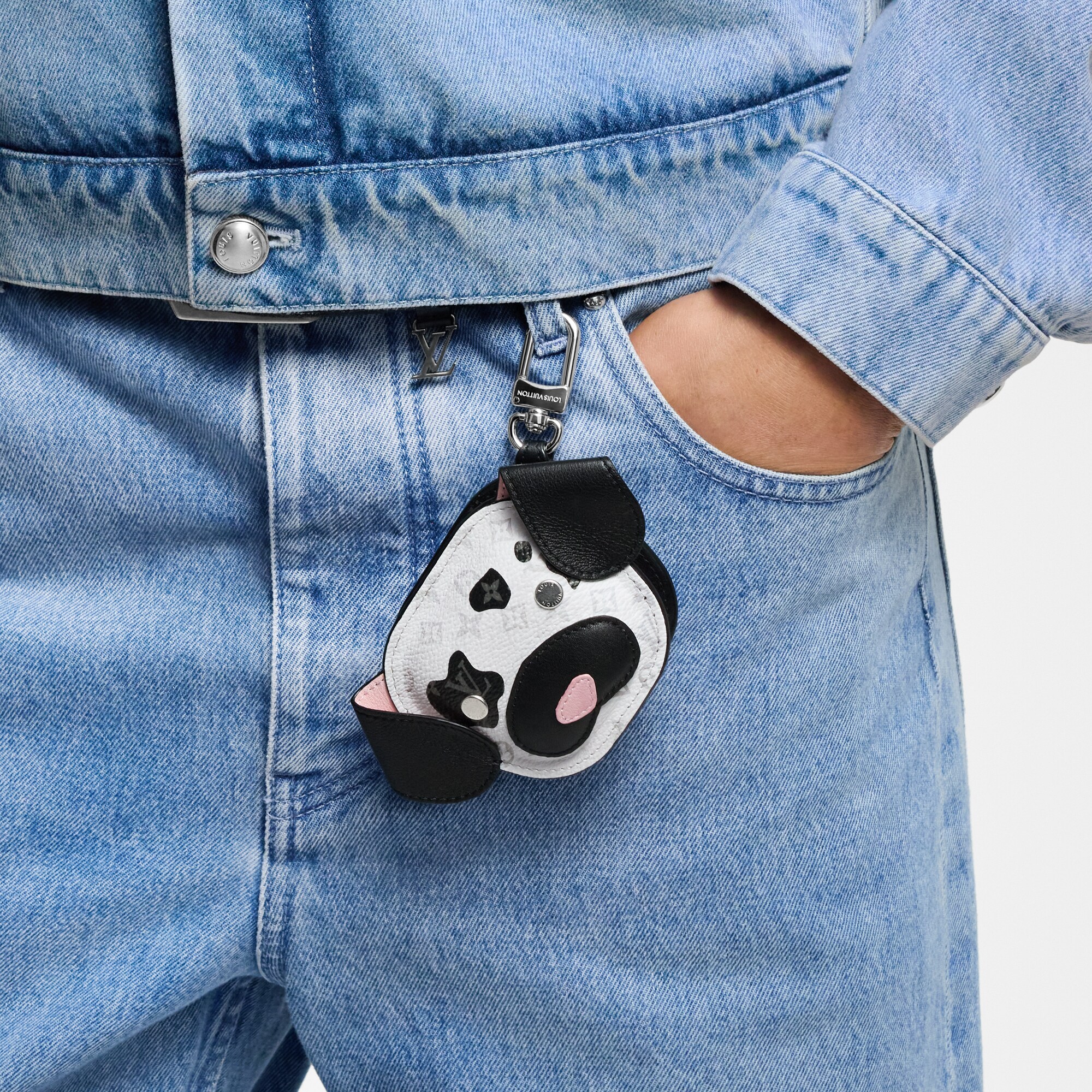 S00 Accesorios Llaveros y charms  Charm LV Dog para bolsa | Louis Vuitton ® (Ampliar producto)