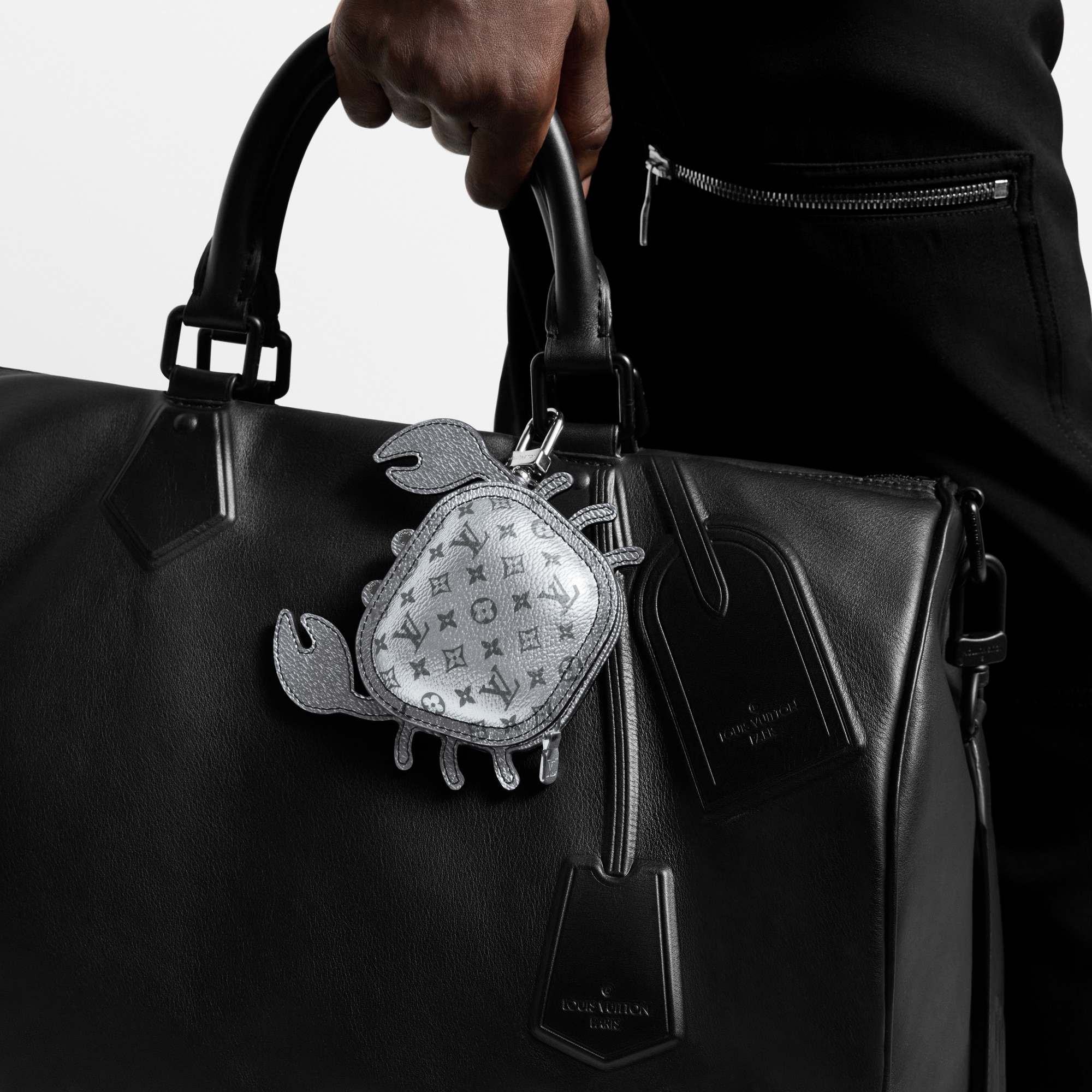 S00 Accesorios Llaveros y charms  Charm para bolsa LV Crab | Louis Vuitton ® (Ampliar producto)