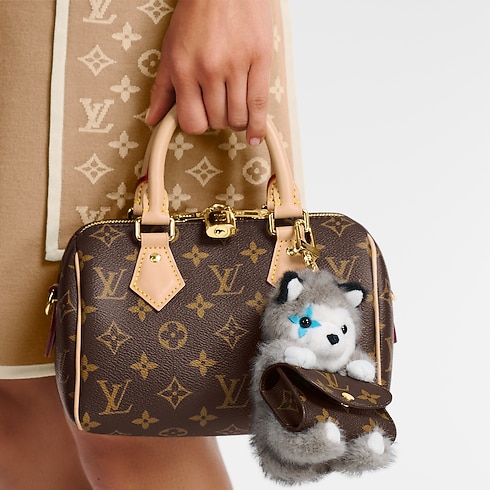 S00 Accesorios Llaveros y charms Charm para bolsa LV Cute Husky | Louis Vuitton ® (Ampliar producto)