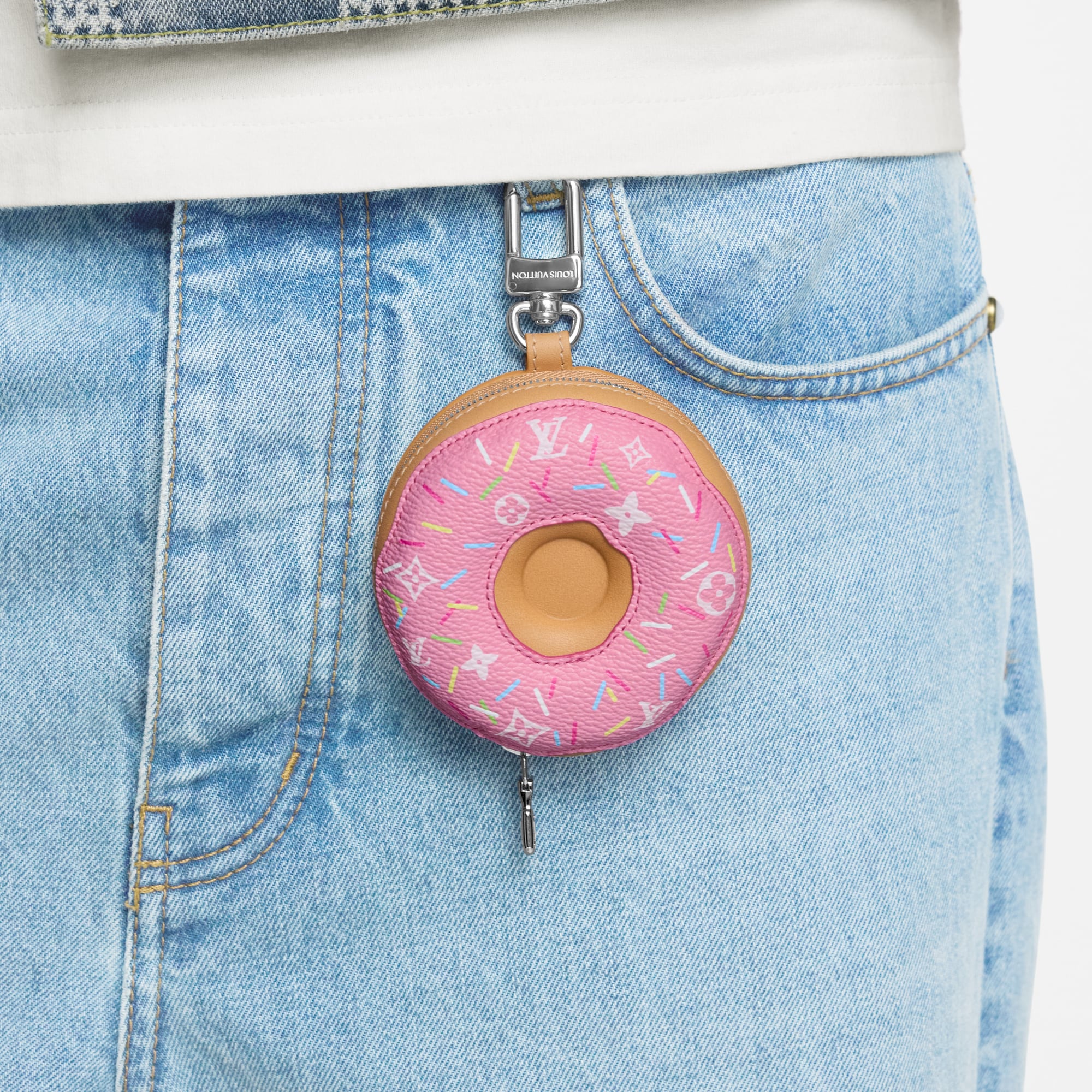 S00 Accesorios Llaveros y charms  Charm para bolsa LV Donut | Louis Vuitton ® (Ampliar producto)
