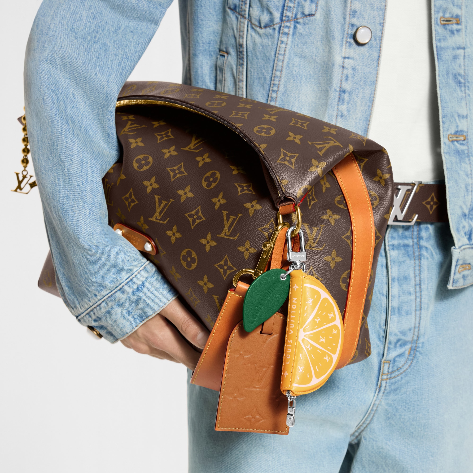 S00 Accesorios Llaveros y charms  Charm para bolsa LV Lemon | Louis Vuitton ® (Ampliar producto)