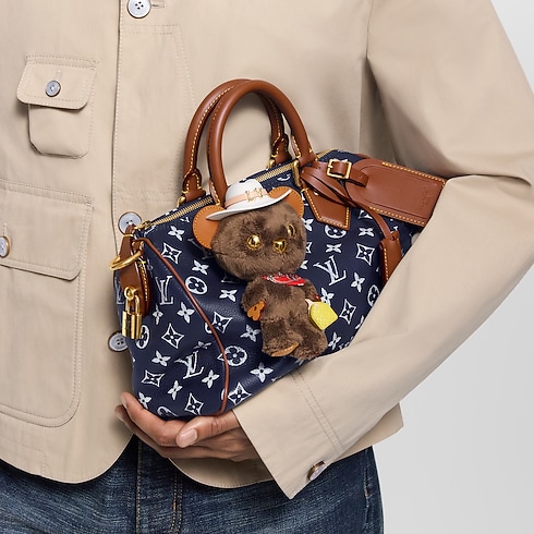 S00 Accesorios Llaveros y charms Charm para bolsa LV Louis Bear | Louis Vuitton ® (Ampliar producto)