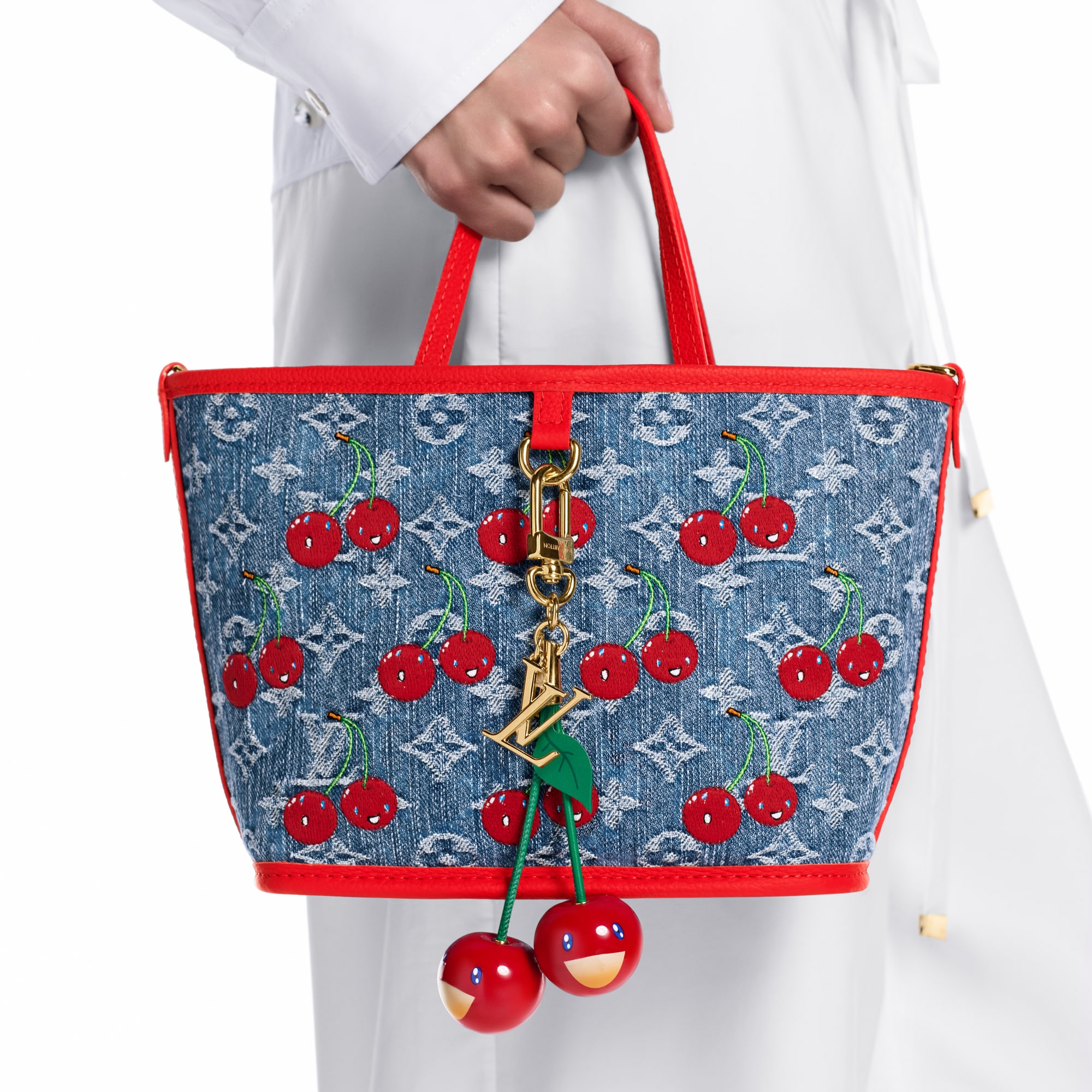 S00 Accesorios Llaveros y charms  Charm para bolsa LV x TM Cerise | Louis Vuitton ® (Ampliar producto)