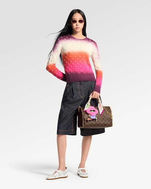 S00 Accesorios Llaveros y Charms Charm para bolsa Vivienne Fashionista Yoga | Louis Vuitton ®