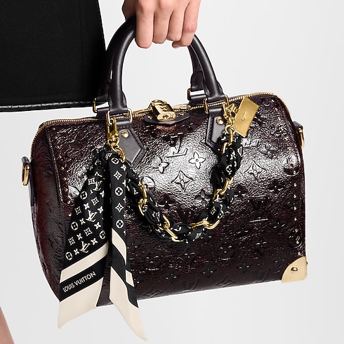 S00 Accesorios Llaveros y charms Charm para bolsa y correa de celular Monogram Silhouette | Louis Vuitton ® (Ampliar producto)