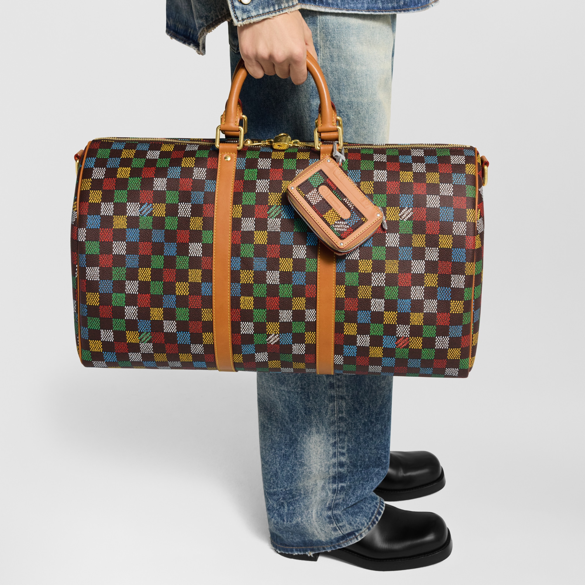 S00 Accesorios Llaveros y charms  Charm para bolsa y llavero LV Tape | Louis Vuitton ® (Ampliar producto)